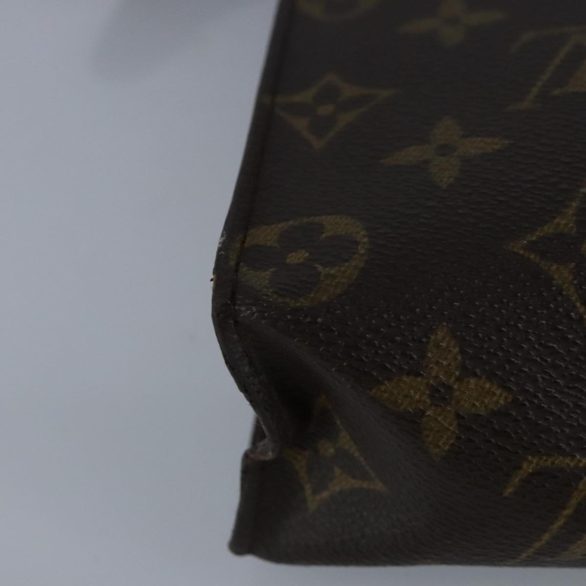 LOUIS VUITTON Monogram Poche Toilette 26 Pouch M47542 LV Auth 99784