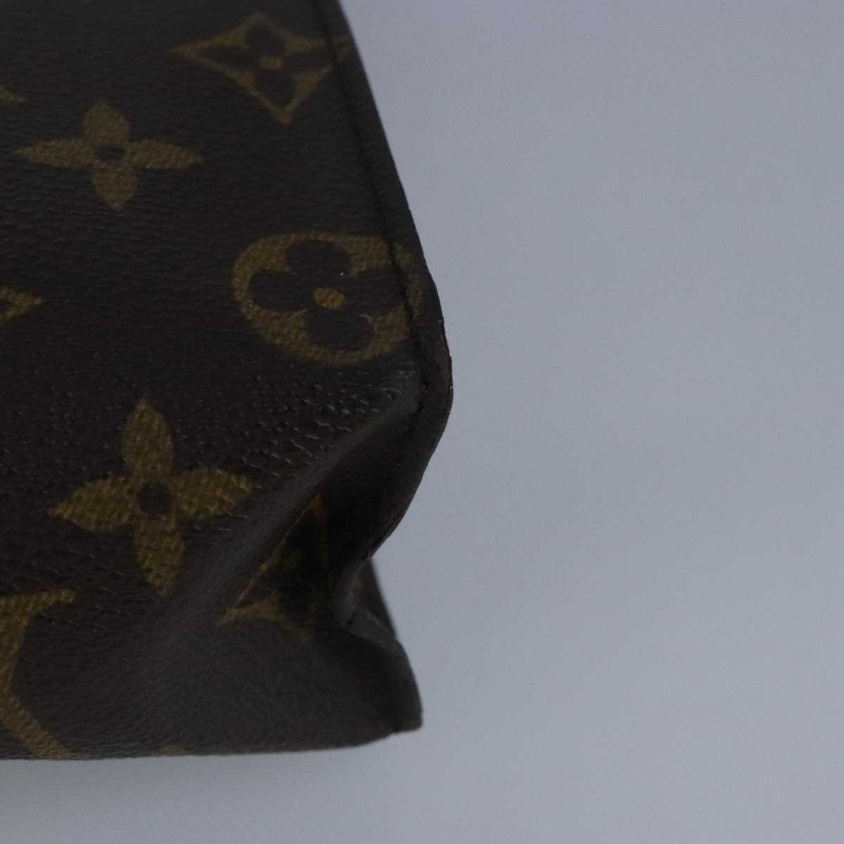 LOUIS VUITTON Monogram Poche Toilette 26 Pouch M47542 LV Auth 99784