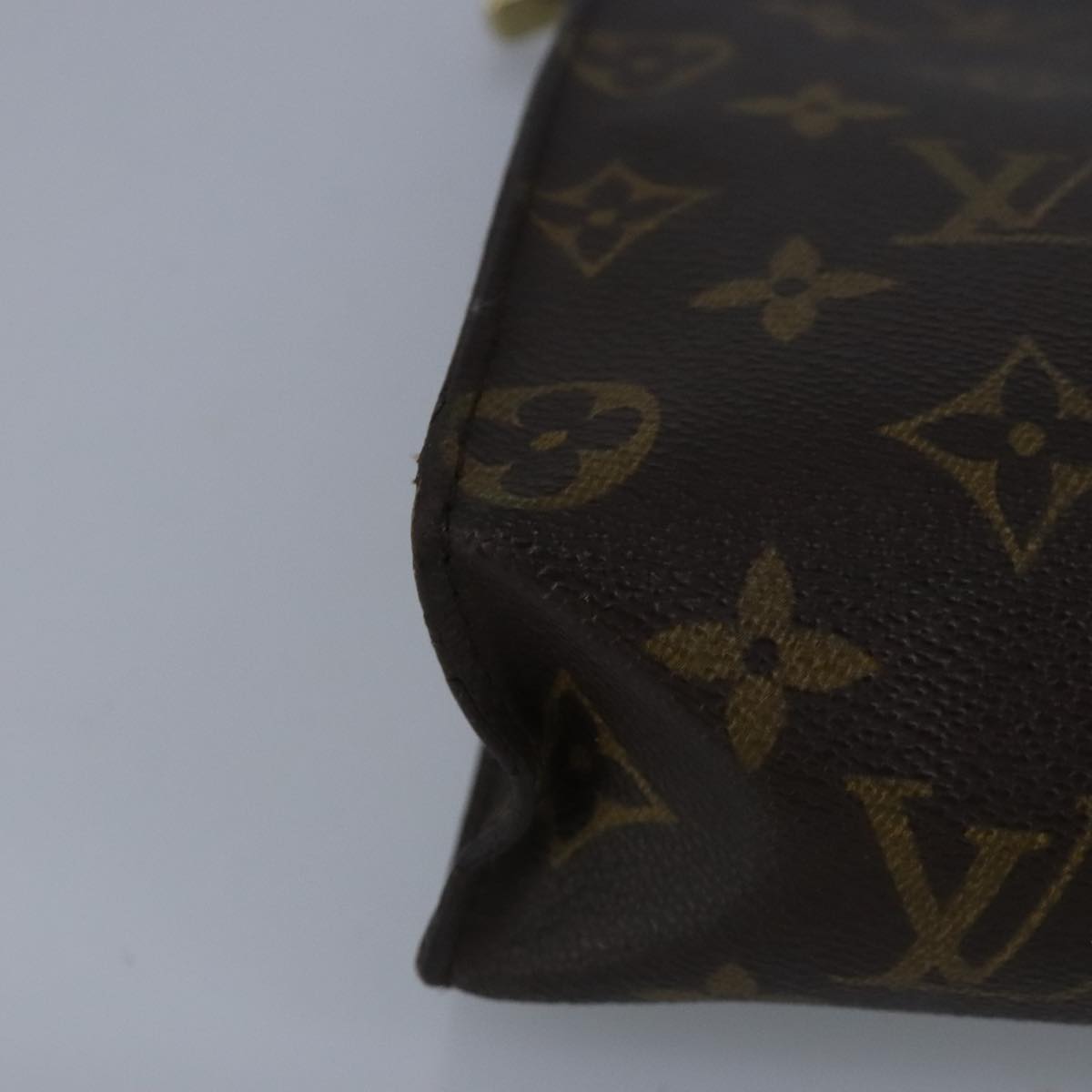 LOUIS VUITTON Monogram Poche Toilette 26 Pouch M47542 LV Auth 99784