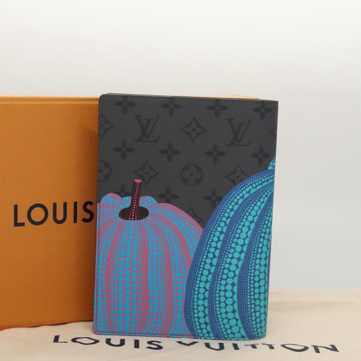 LOUIS VUITTON Monogram Yayoi Kusama Quverture Carnet Note Cover Blue Auth 99815S