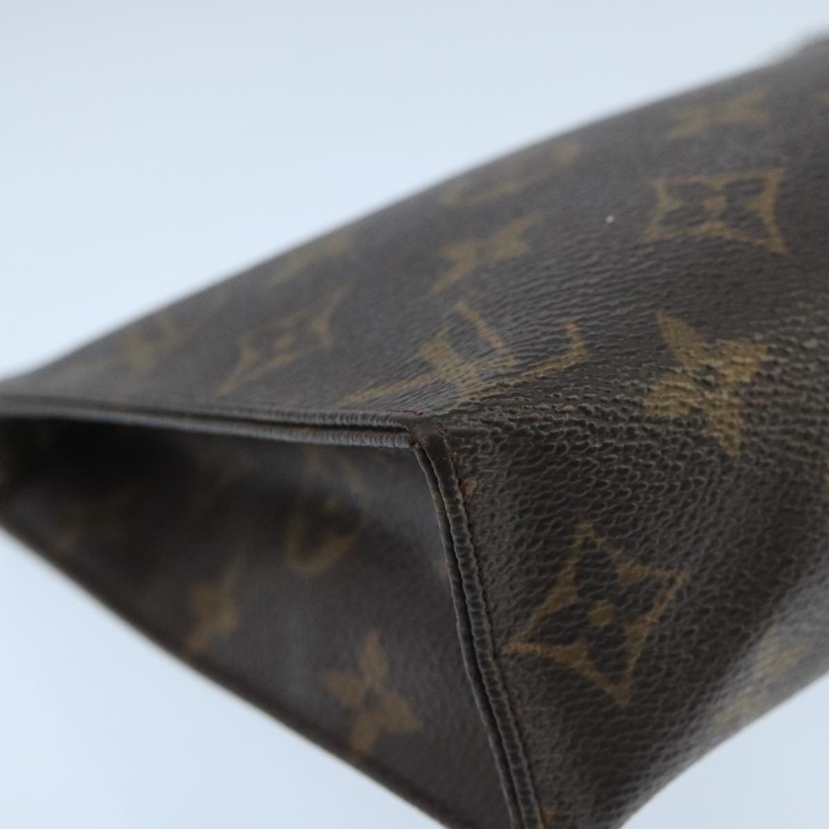 LOUIS VUITTON Monogram Poche Toilette 19 Pouch M47544 LV Auth 99818