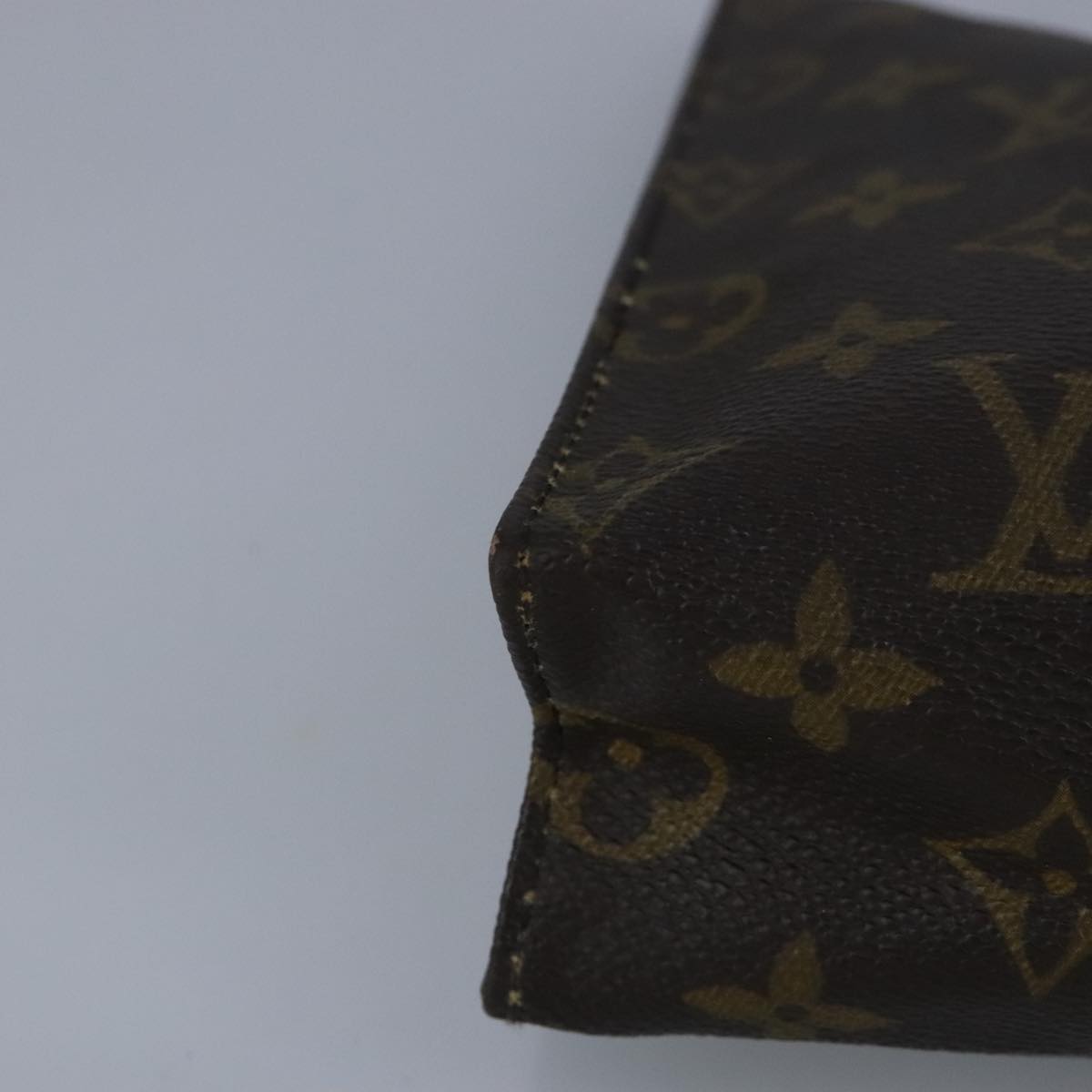 LOUIS VUITTON Monogram Poche Toilette 26 Pouch M47542 LV Auth 99831