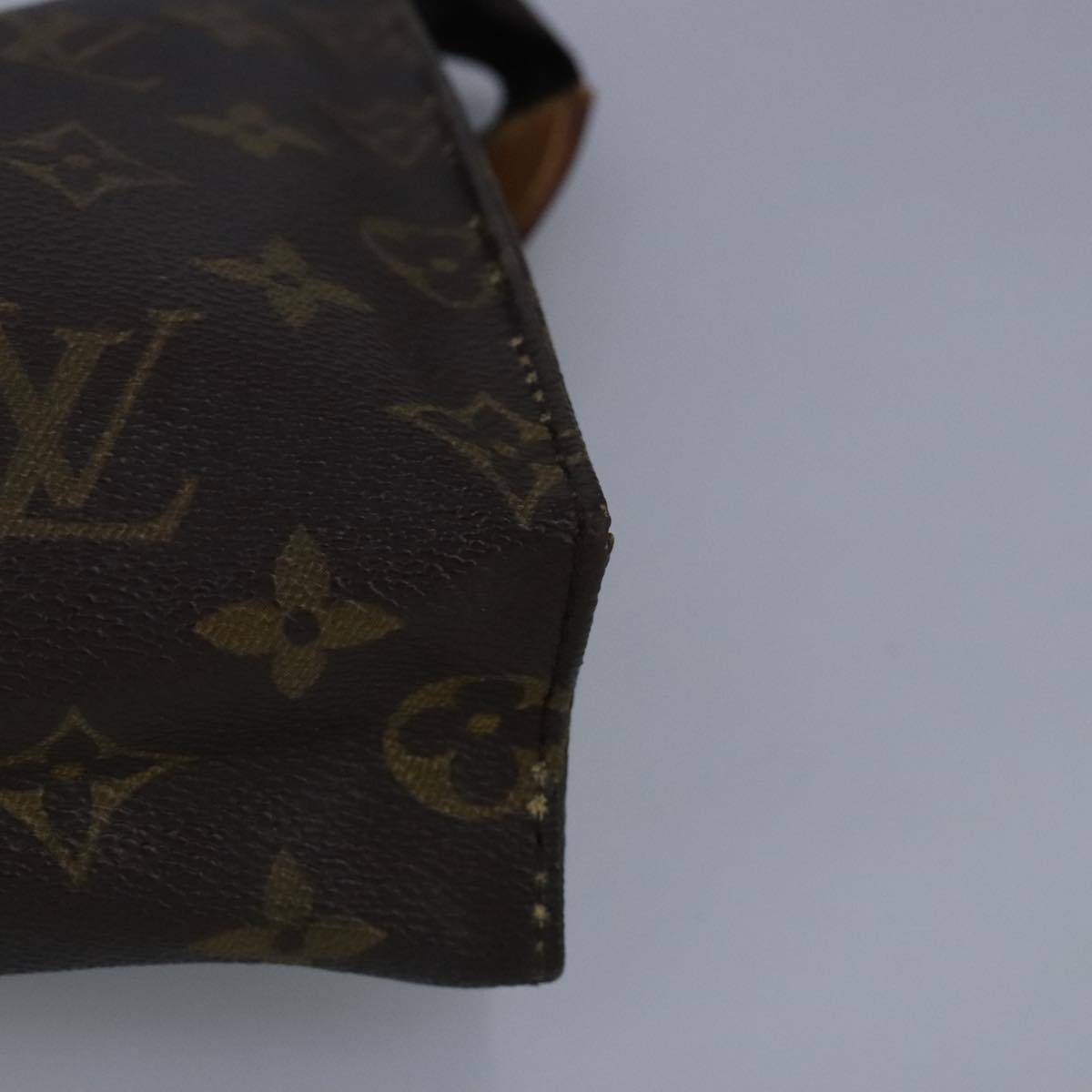 LOUIS VUITTON Monogram Poche Toilette 26 Pouch M47542 LV Auth 99831