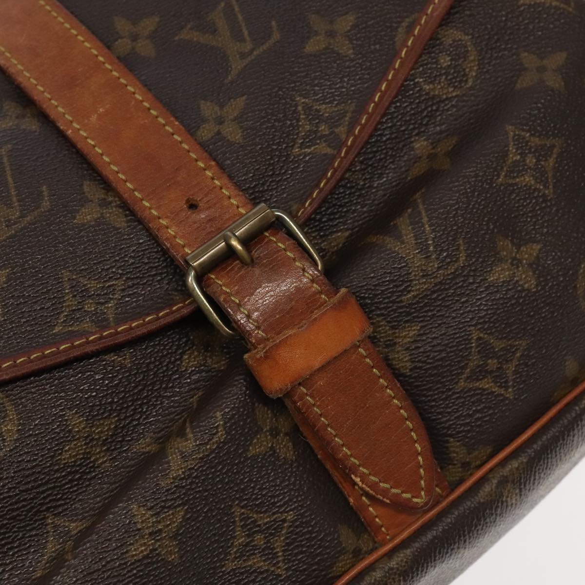 LOUIS VUITTON Monogram Saumur 35 Shoulder Bag M42254 LV Auth 99868