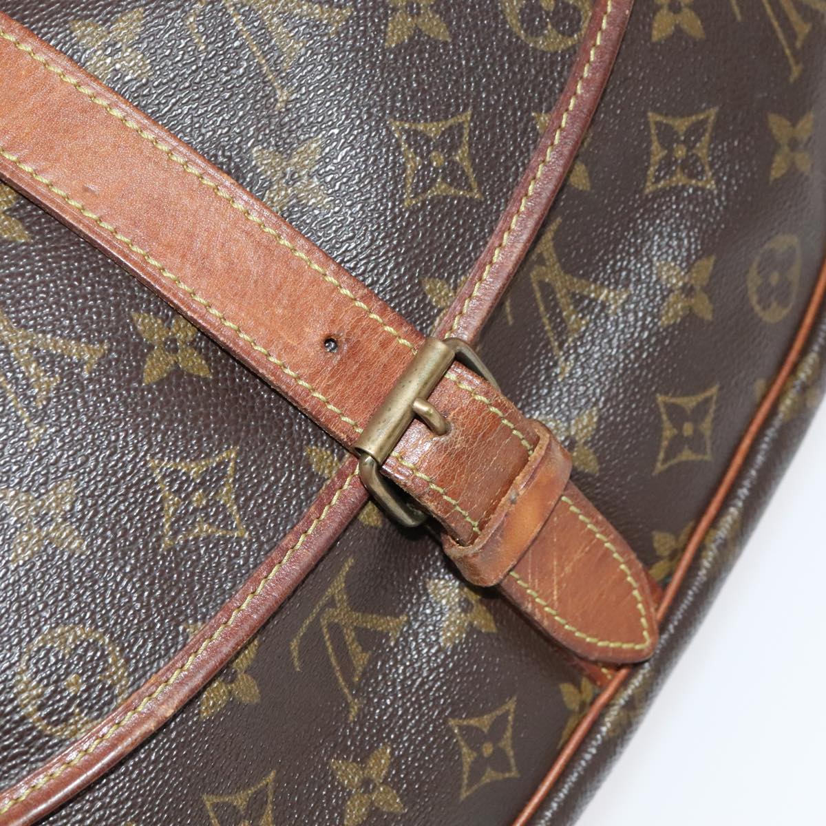 LOUIS VUITTON Monogram Saumur 35 Shoulder Bag M42254 LV Auth 99868