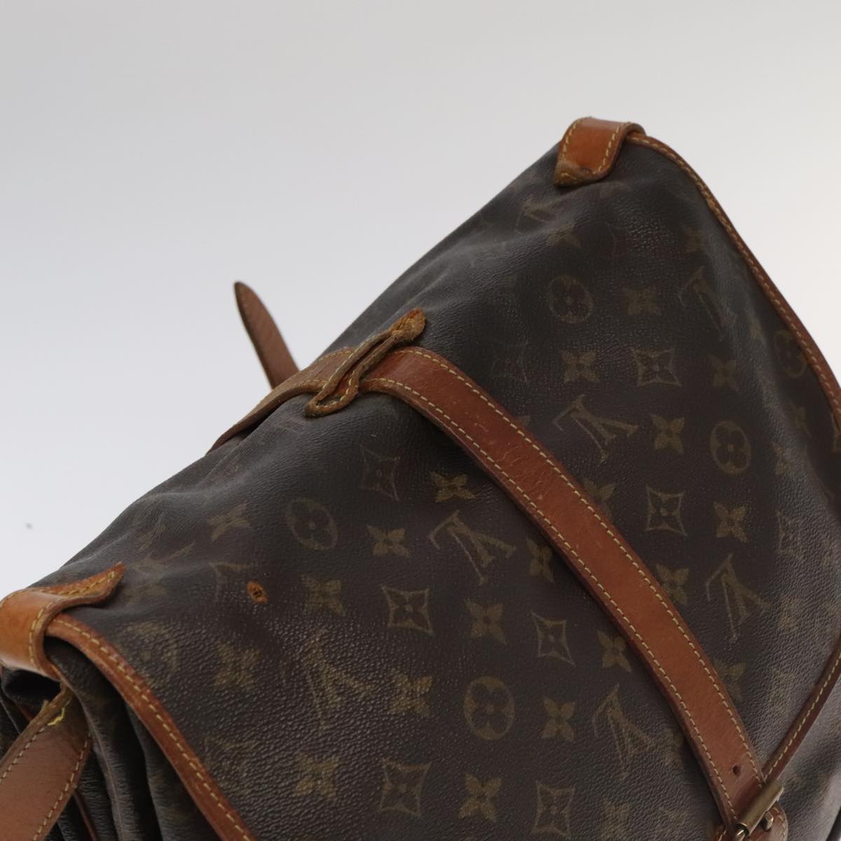 LOUIS VUITTON Monogram Saumur 35 Shoulder Bag M42254 LV Auth 99868