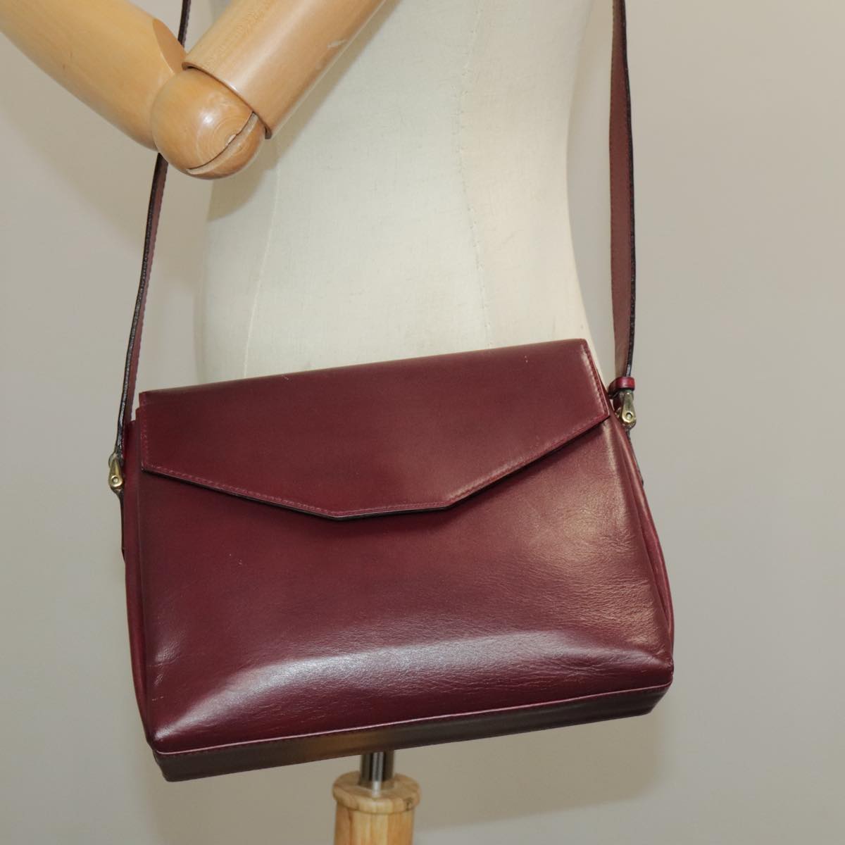 CELINE Shoulder Bag Leather Wine Red Gold Auth 99890