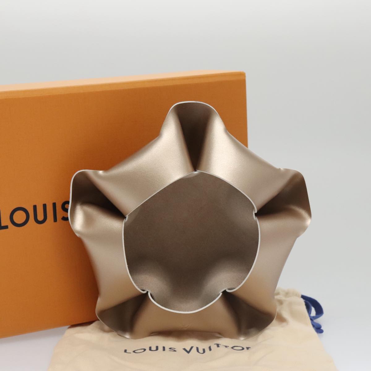 LOUIS VUITTON Origami Bowl PM Accessory Case Leather Gold R95669 LV Auth 99907A