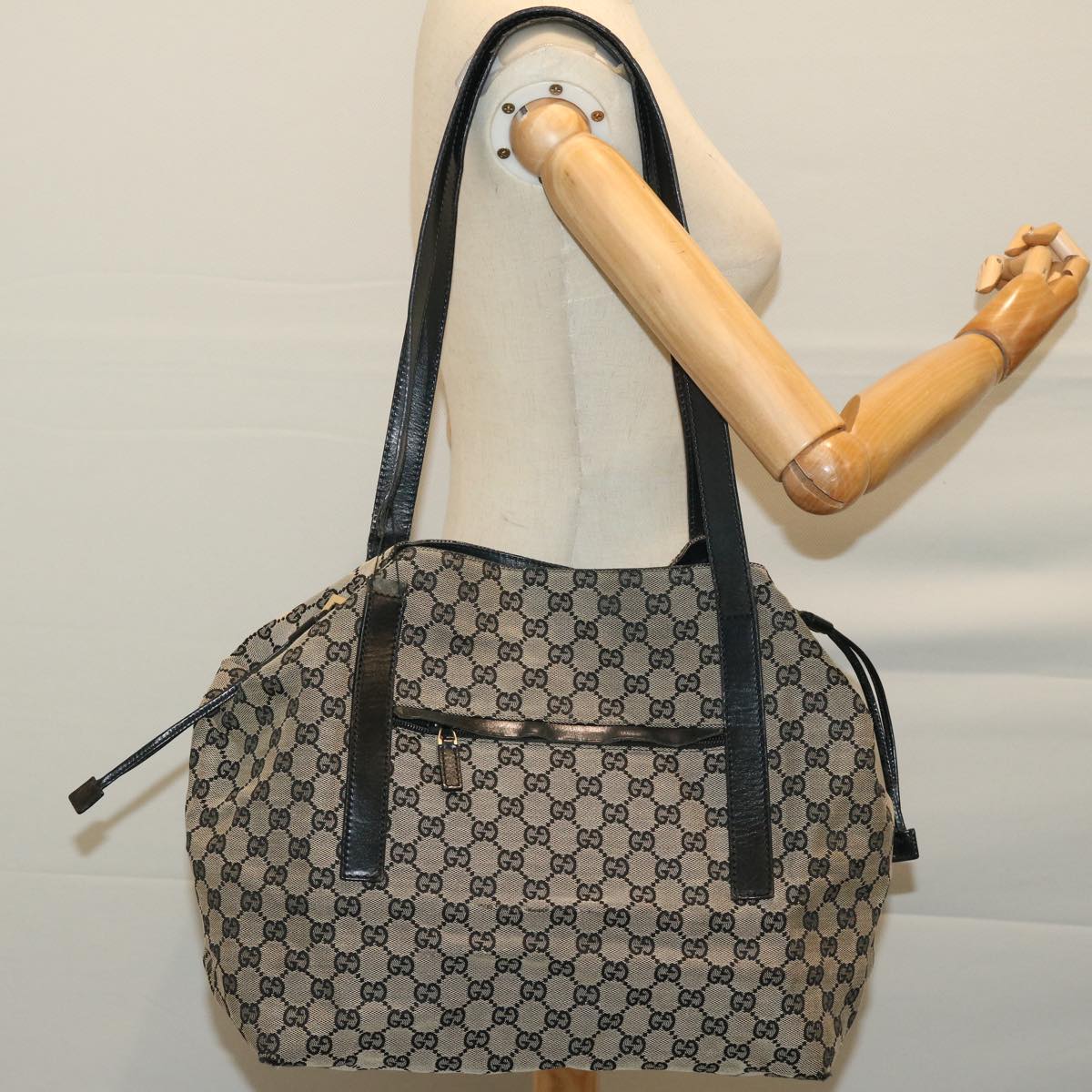 GUCCI GG Canvas Shoulder Bag Beige Auth ac2714