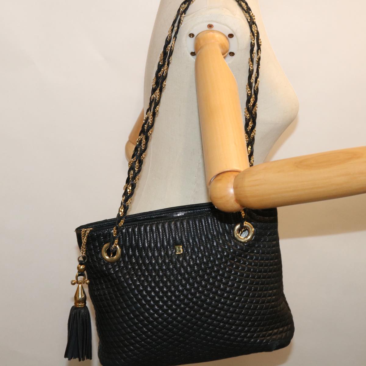 BALLY Quilted Chain Shoulder Bag Leather Black Auth ac2821