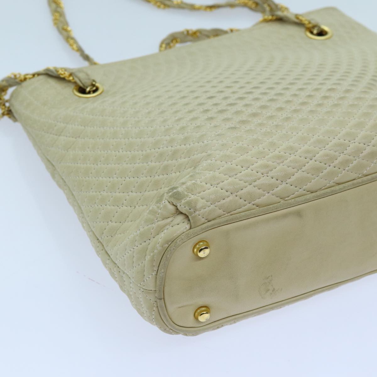 BALLY Quilted Chain Shoulder Bag Leather Beige Auth ac2905