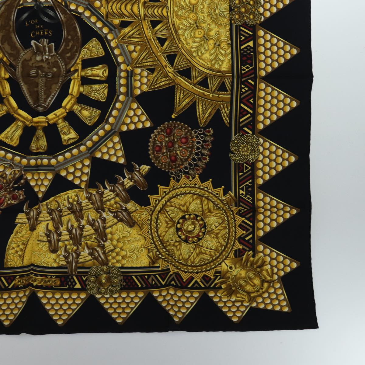 HERMES Carre 90 Scarf ""L'OR DES CHEFS"" Silk Black Yellow Auth ac3185