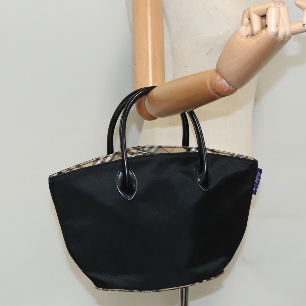 Burberrys Nova Check Blue Label Hand Bag Nylon Black Auth ac3329