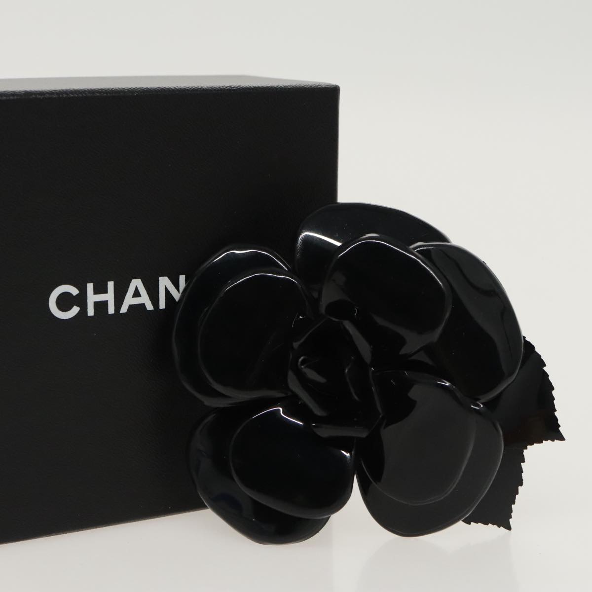 CHANEL Brooch plastic Black CC Auth ac3342