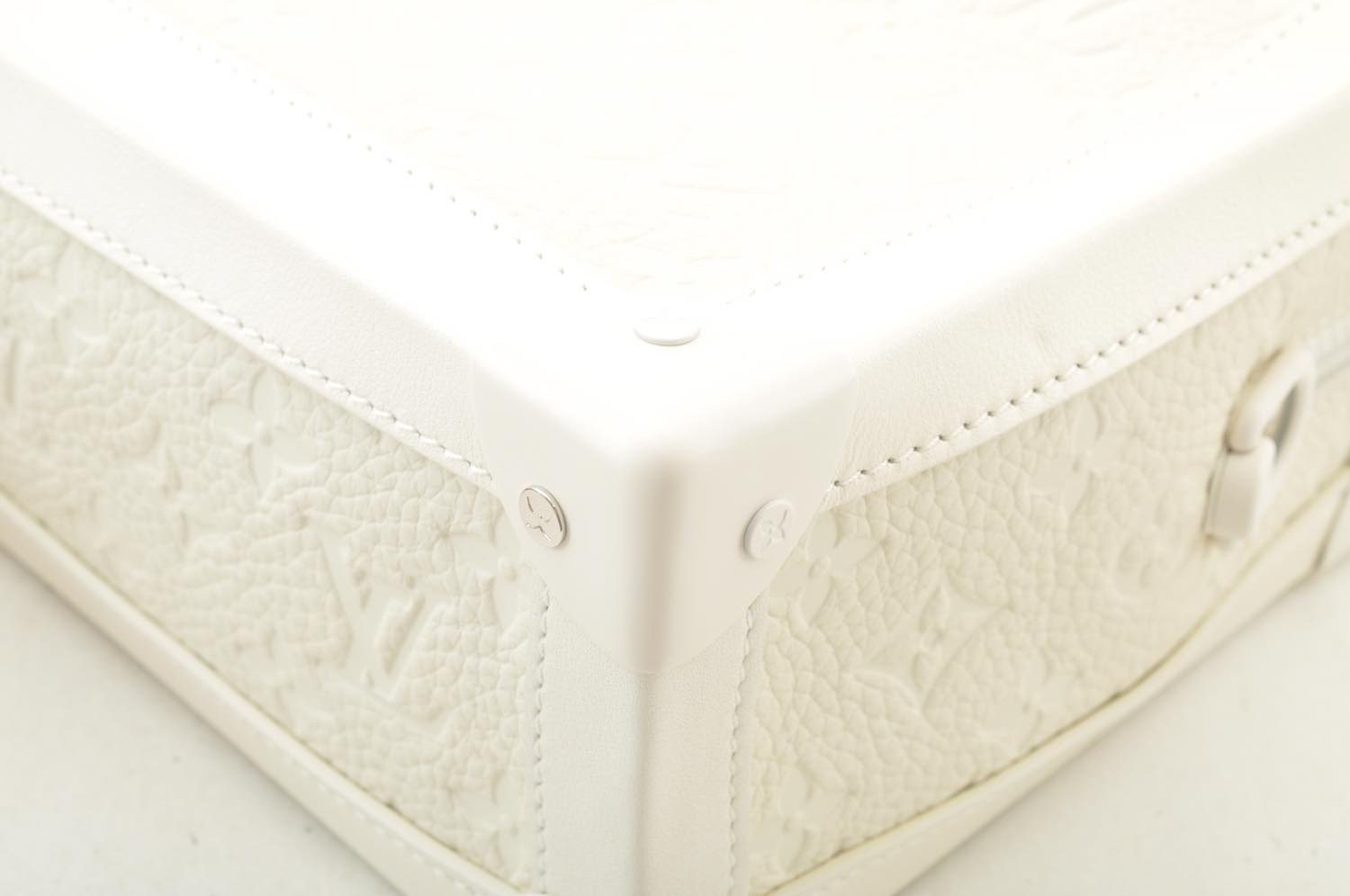 LOUIS VUITTON Virgil Abloh Shoulder Bag Soft Trunk Box White M53254 Auth ak104SM