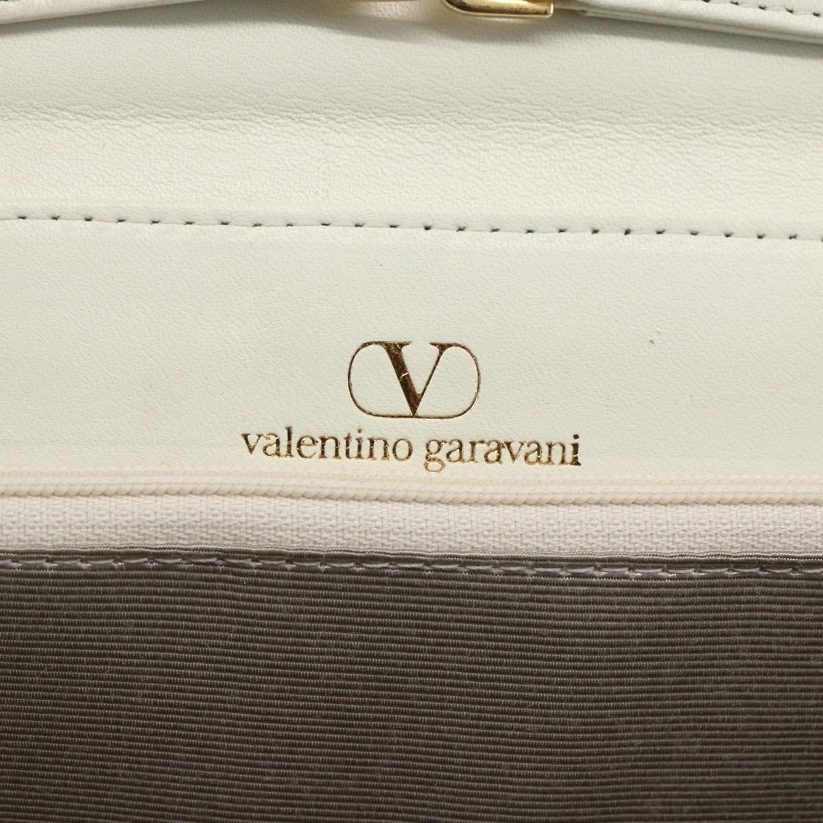 VALENTINO V stitch Shoulder Bag Leather White Gold Auth am10239
