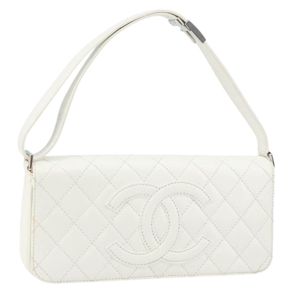 CHANEL Matelasse Chain Shoulder Bag Caviar Skin White Silver CC Auth am10305V