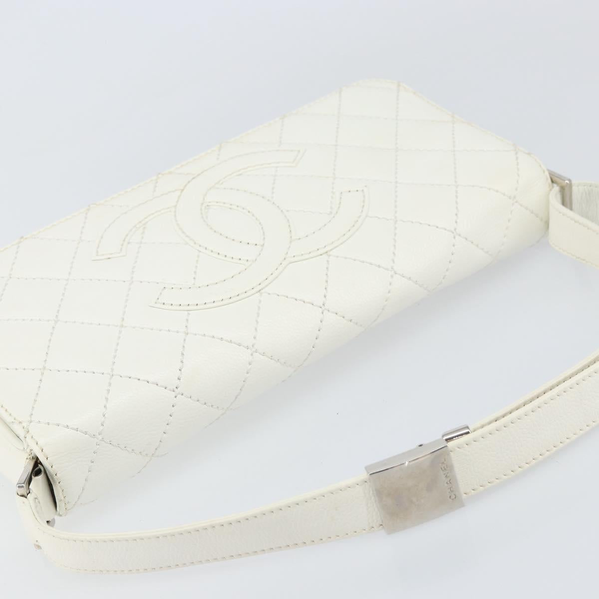CHANEL Matelasse Chain Shoulder Bag Caviar Skin White Silver CC Auth am10305V