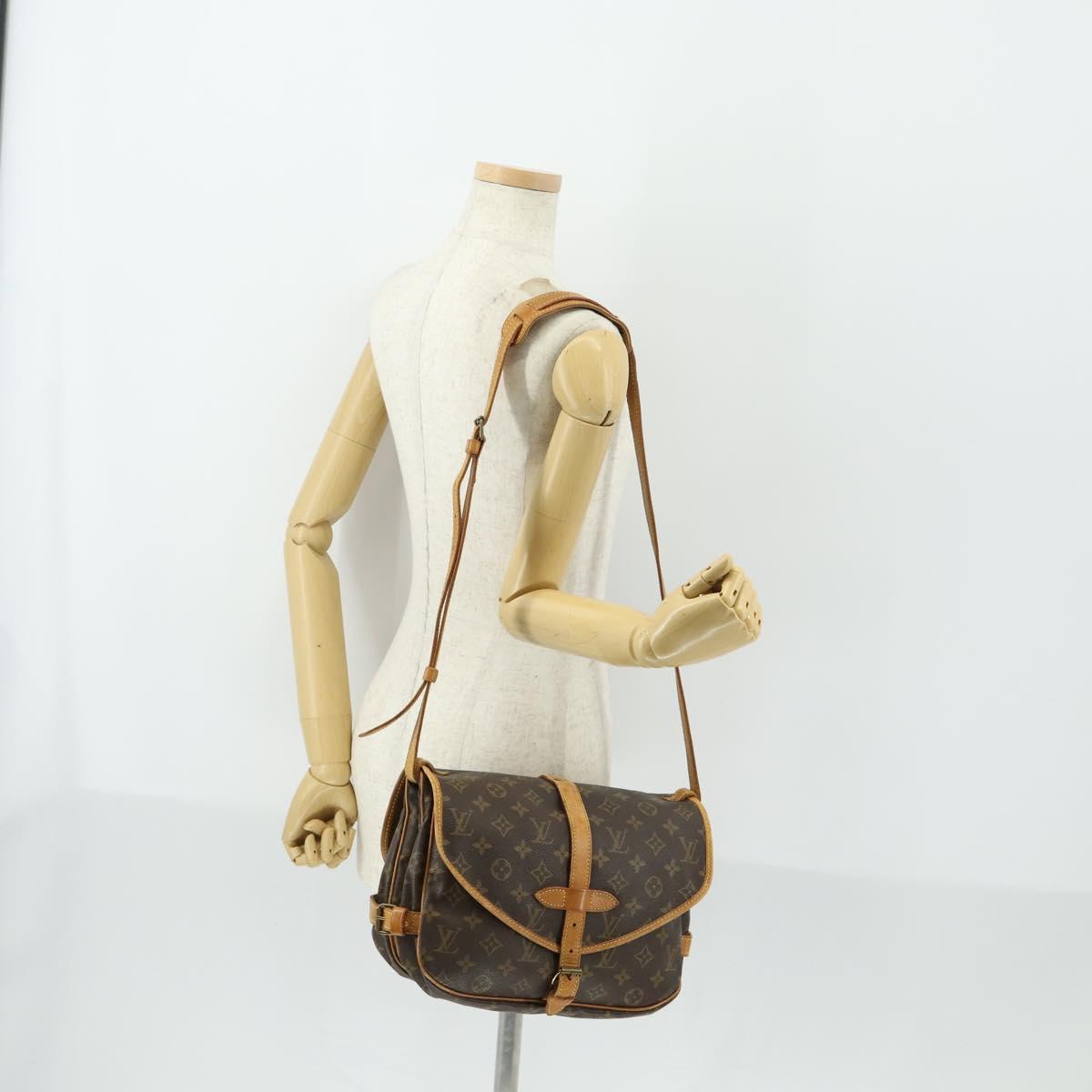 LOUIS VUITTON Monogram Saumur 30 Shoulder Bag M42256 LV Auth am10418