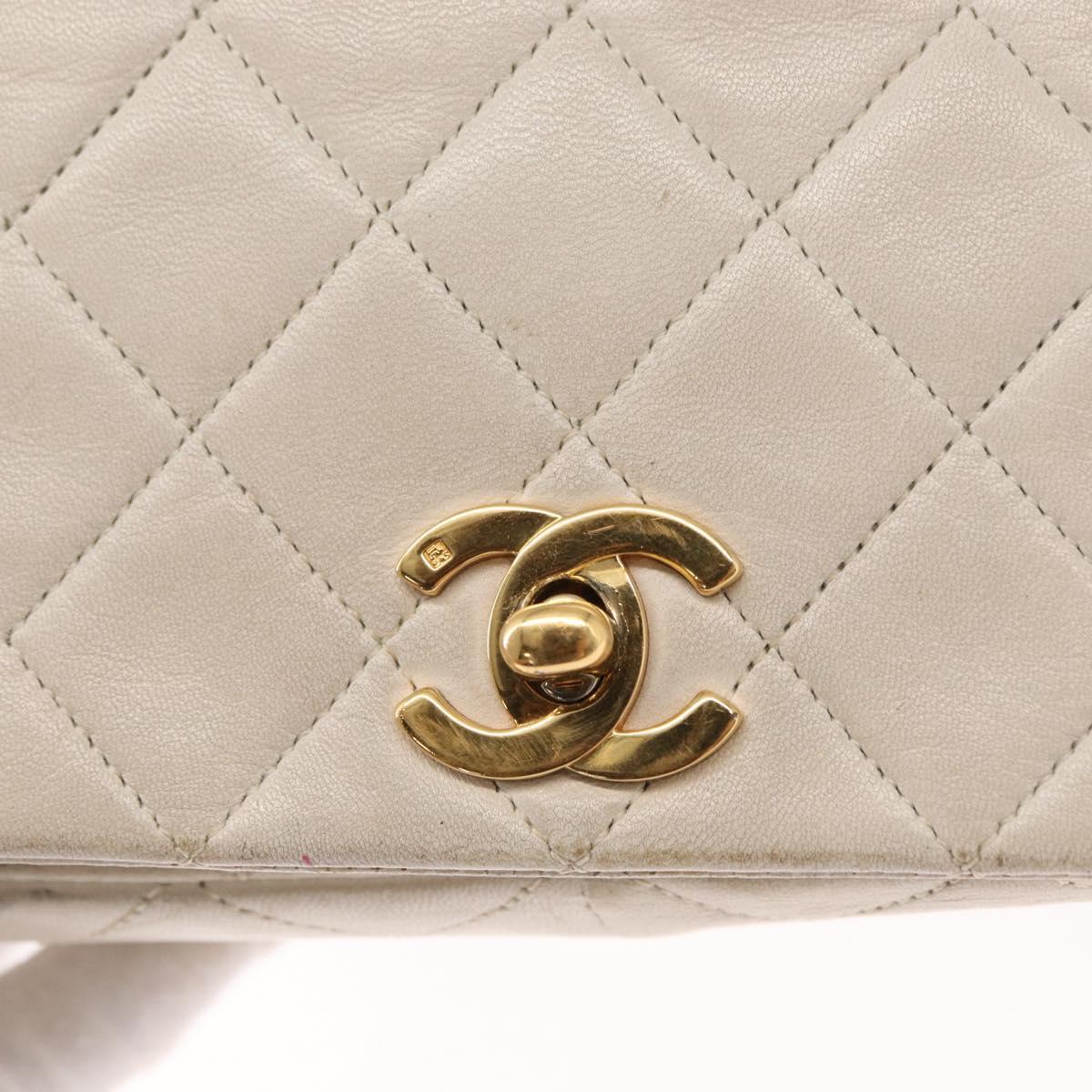 CHANEL Matelasse Turn Lock Chain Bag Lamb Skin White Gold CC Auth am10500
