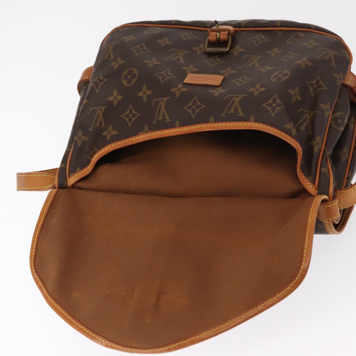 LOUIS VUITTON Monogram Saumur 30 Shoulder Bag M42256 LV Auth am10631