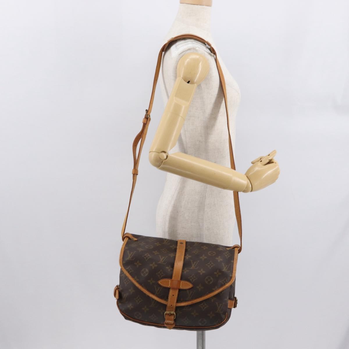 LOUIS VUITTON Monogram Saumur 30 Shoulder Bag M42256 LV Auth am10631