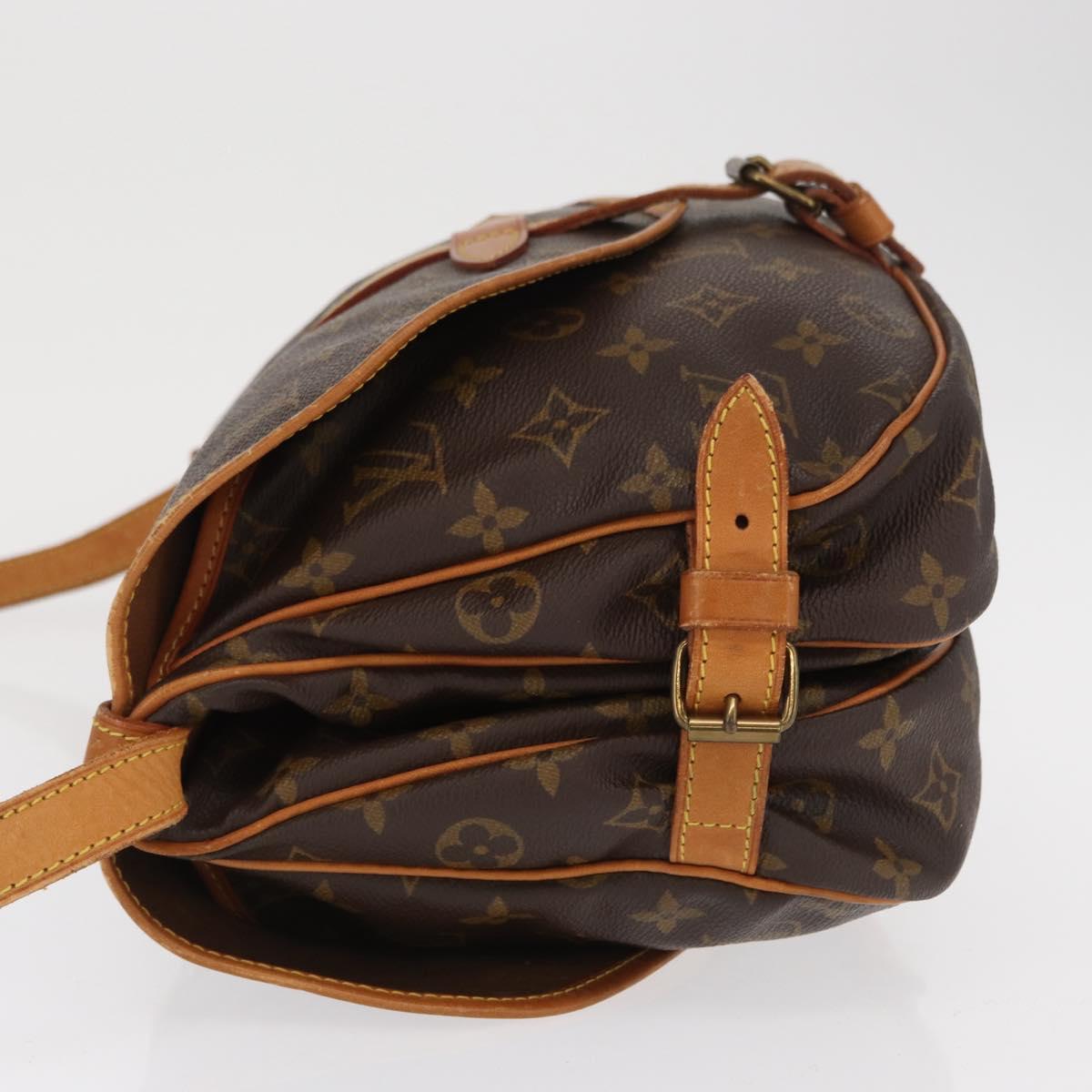 LOUIS VUITTON Monogram Saumur 30 Shoulder Bag M42256 LV Auth am10631