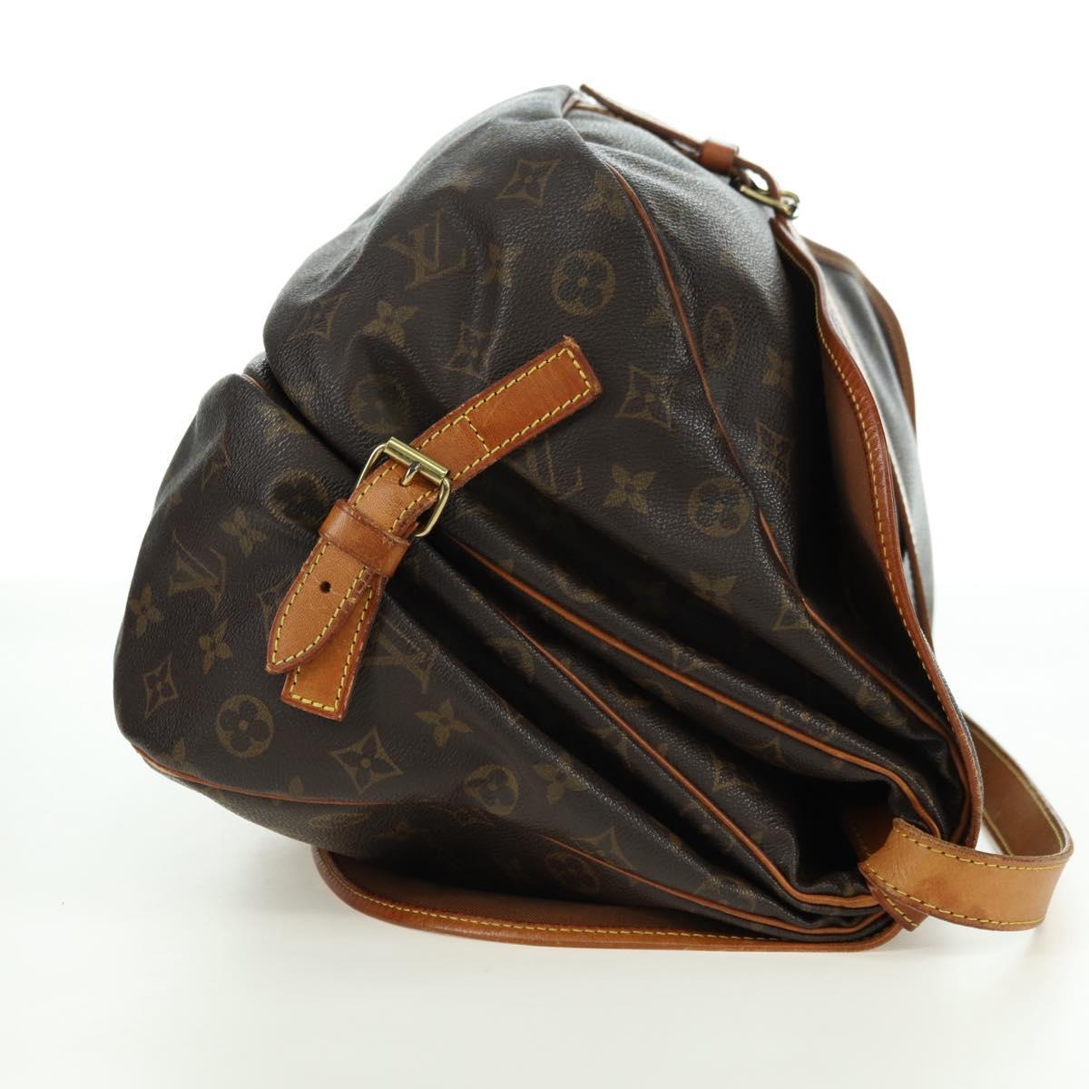LOUIS VUITTON Monogram Saumur 35 Shoulder Bag M42254 LV Auth am11646A