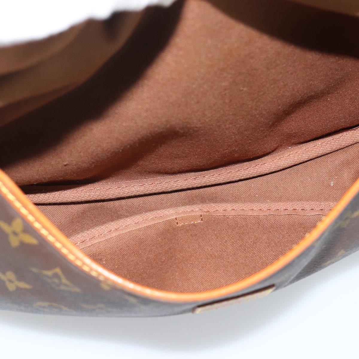 LOUIS VUITTON Monogram Saumur 30 Shoulder Bag M42256 LV Auth am11998A