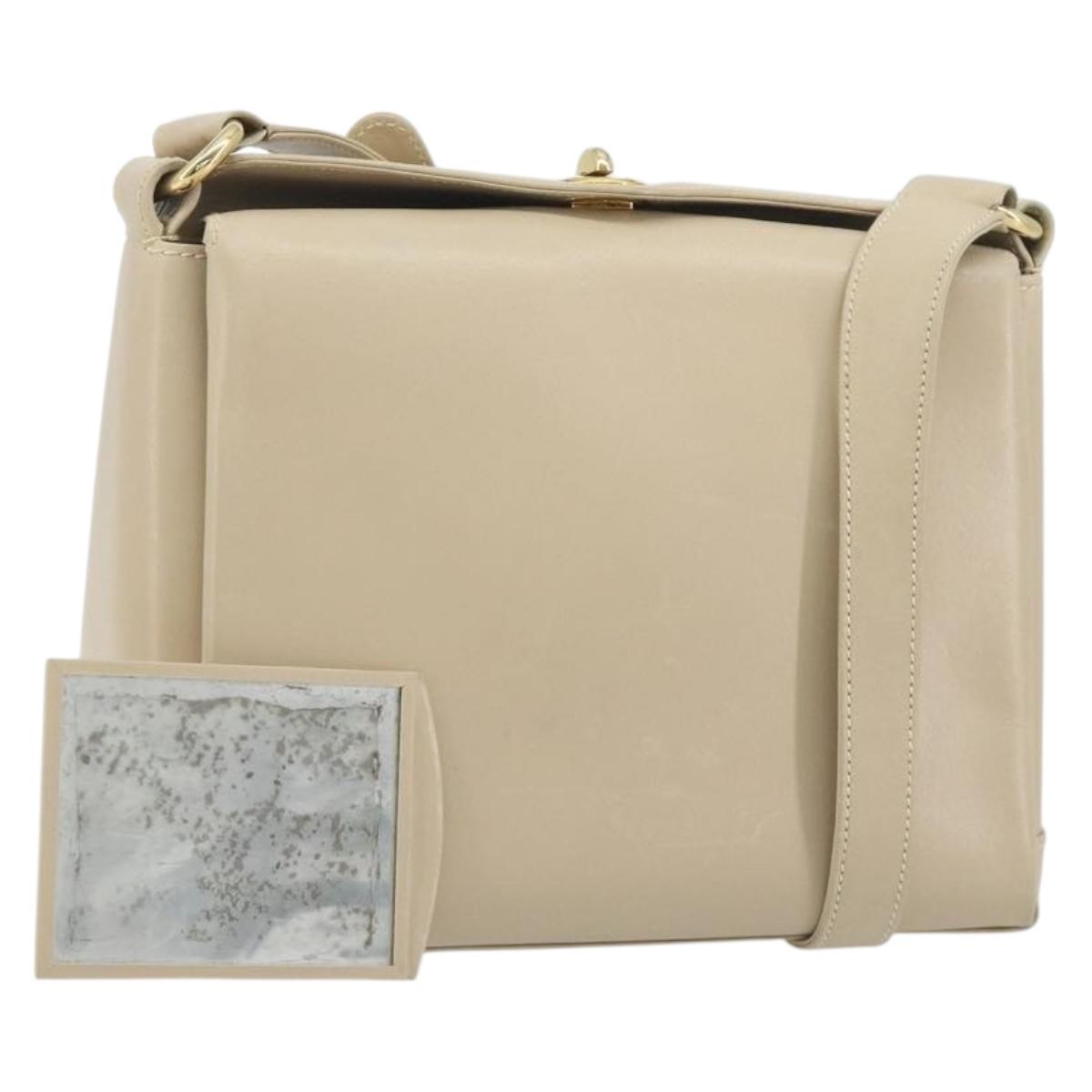 GUCCI Old Turn Lock Shoulder Bag Leather Beige Gold Tone Auth am12298A