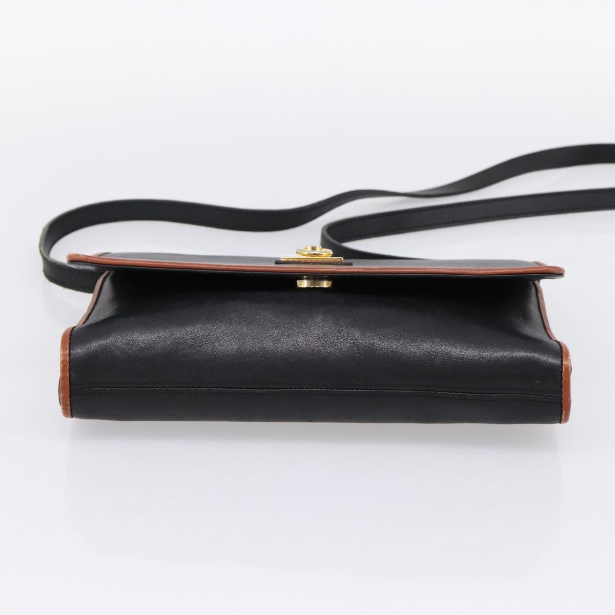CELINE Circle Shoulder Bag Leather Black Gold Tone Auth am12378A