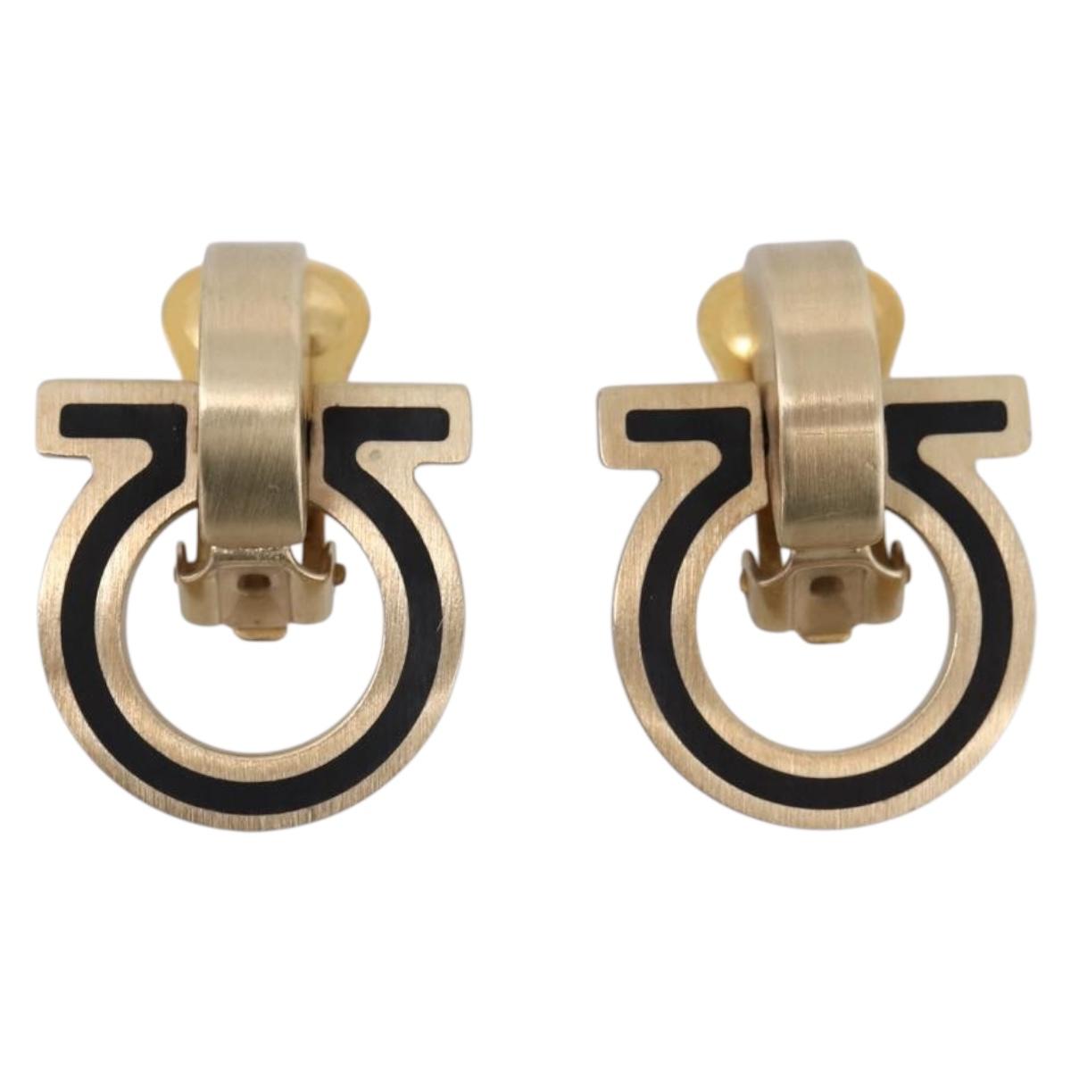 Salvatore Ferragamo Gancini Earring Metal Gold Tone Auth am12454V