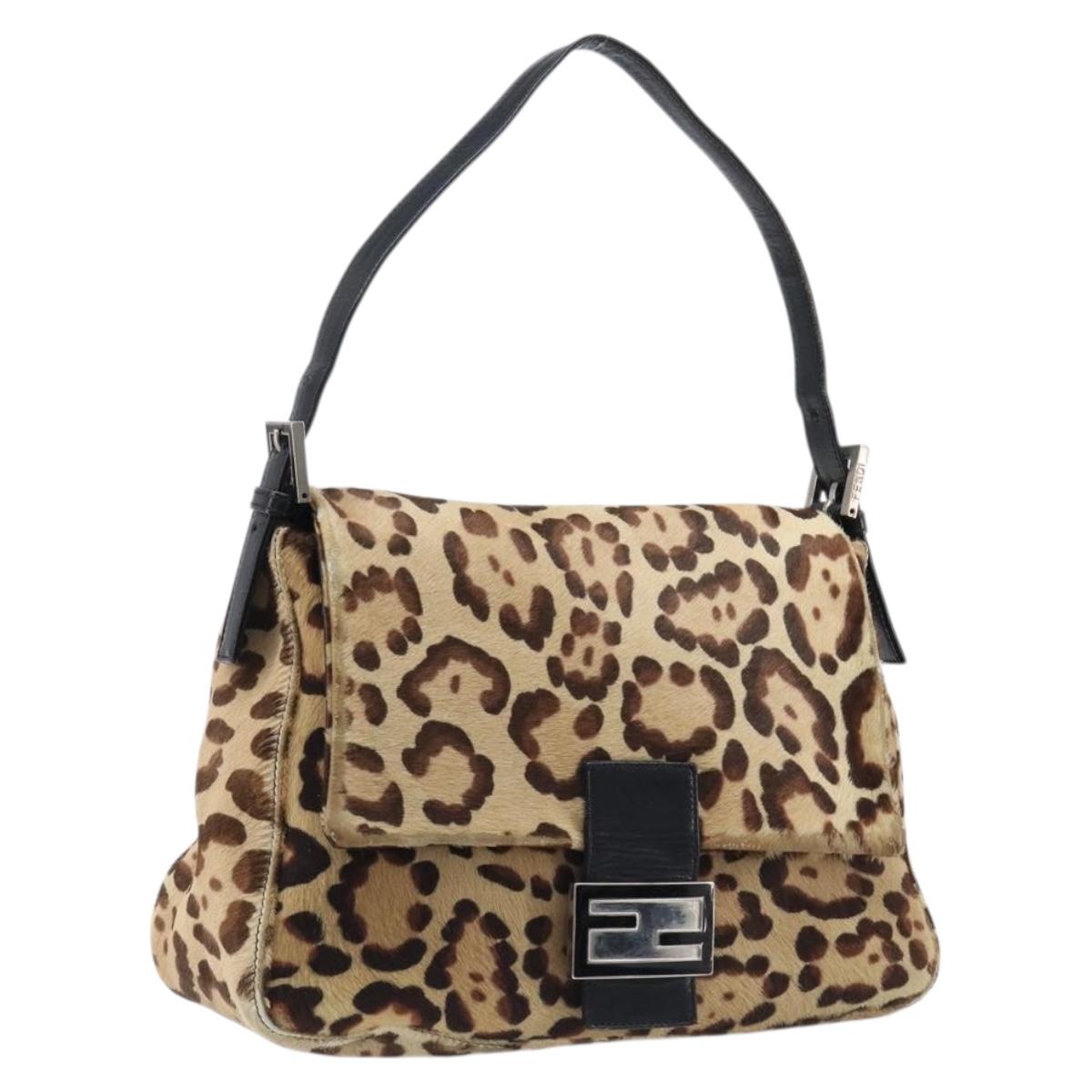 FENDI Mamma Baguette Shoulder Bag Harako leather Beige Silver Auth am12627SAM