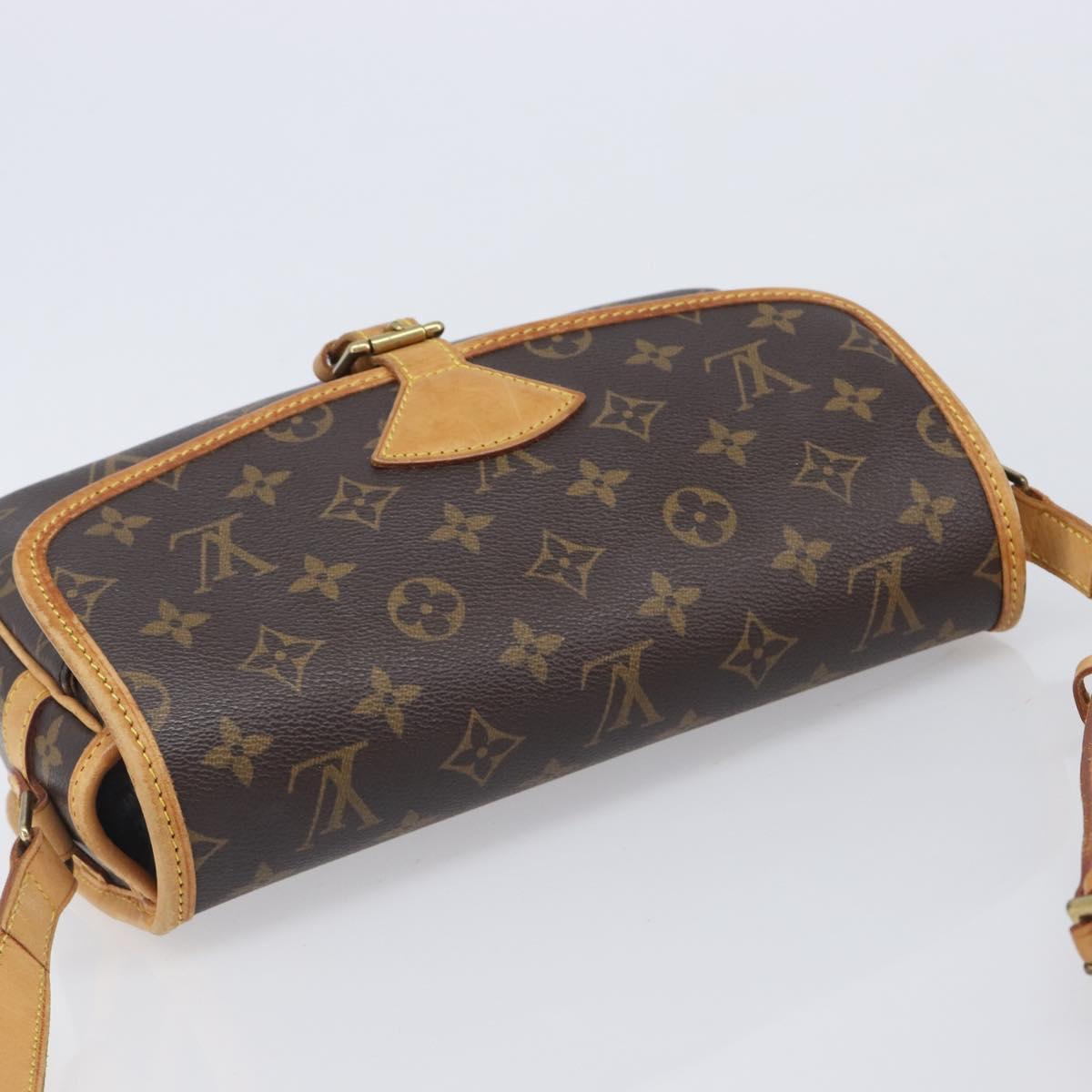 LOUIS VUITTON Monogram Sologne Shoulder Bag M42250 LV Auth am12676A