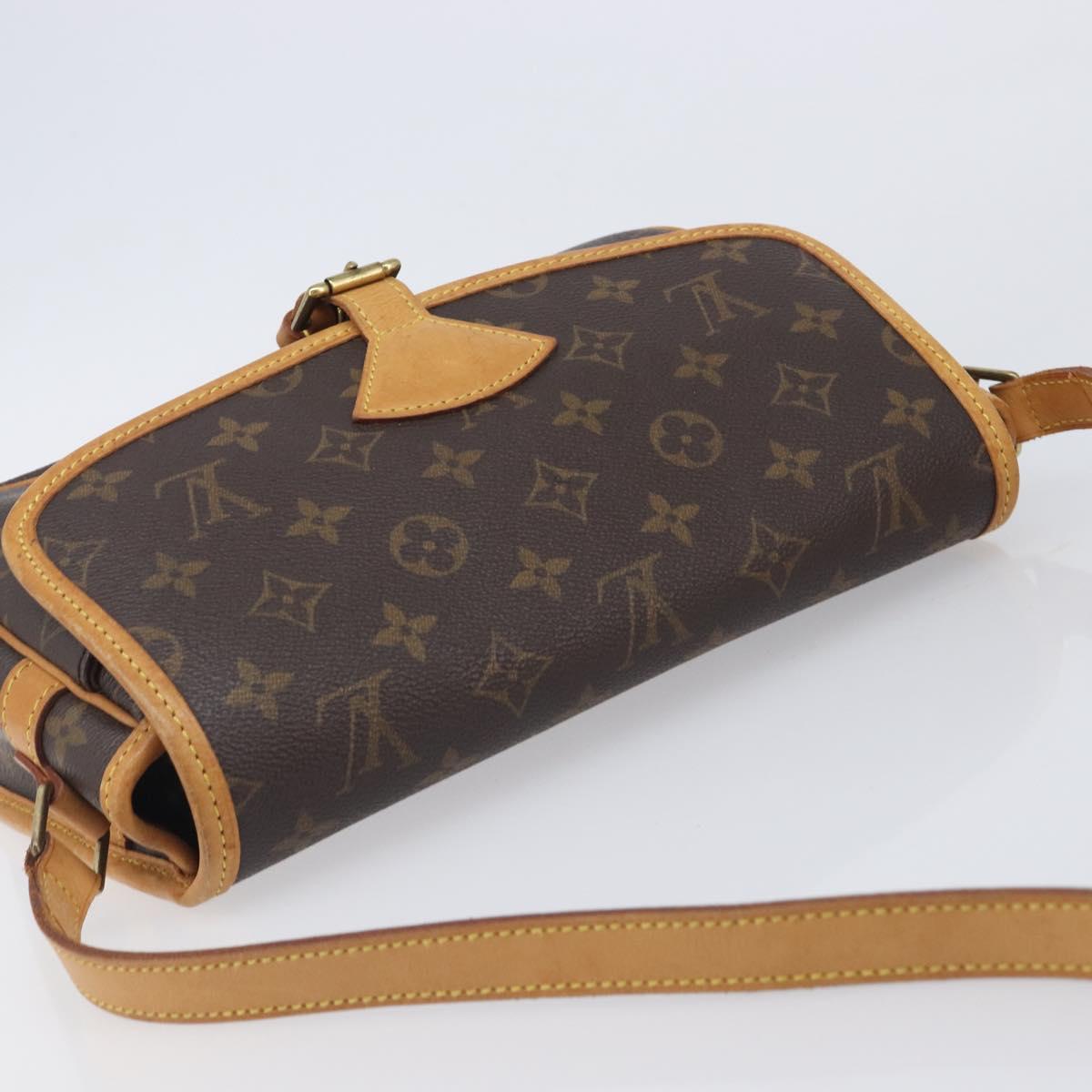 LOUIS VUITTON Monogram Sologne Shoulder Bag M42250 LV Auth am12677V