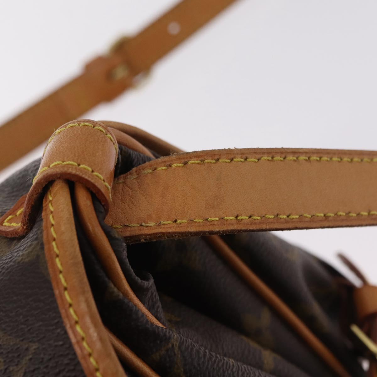 LOUIS VUITTON Monogram Saumur 30 Shoulder Bag M42256 LV Auth am12749V