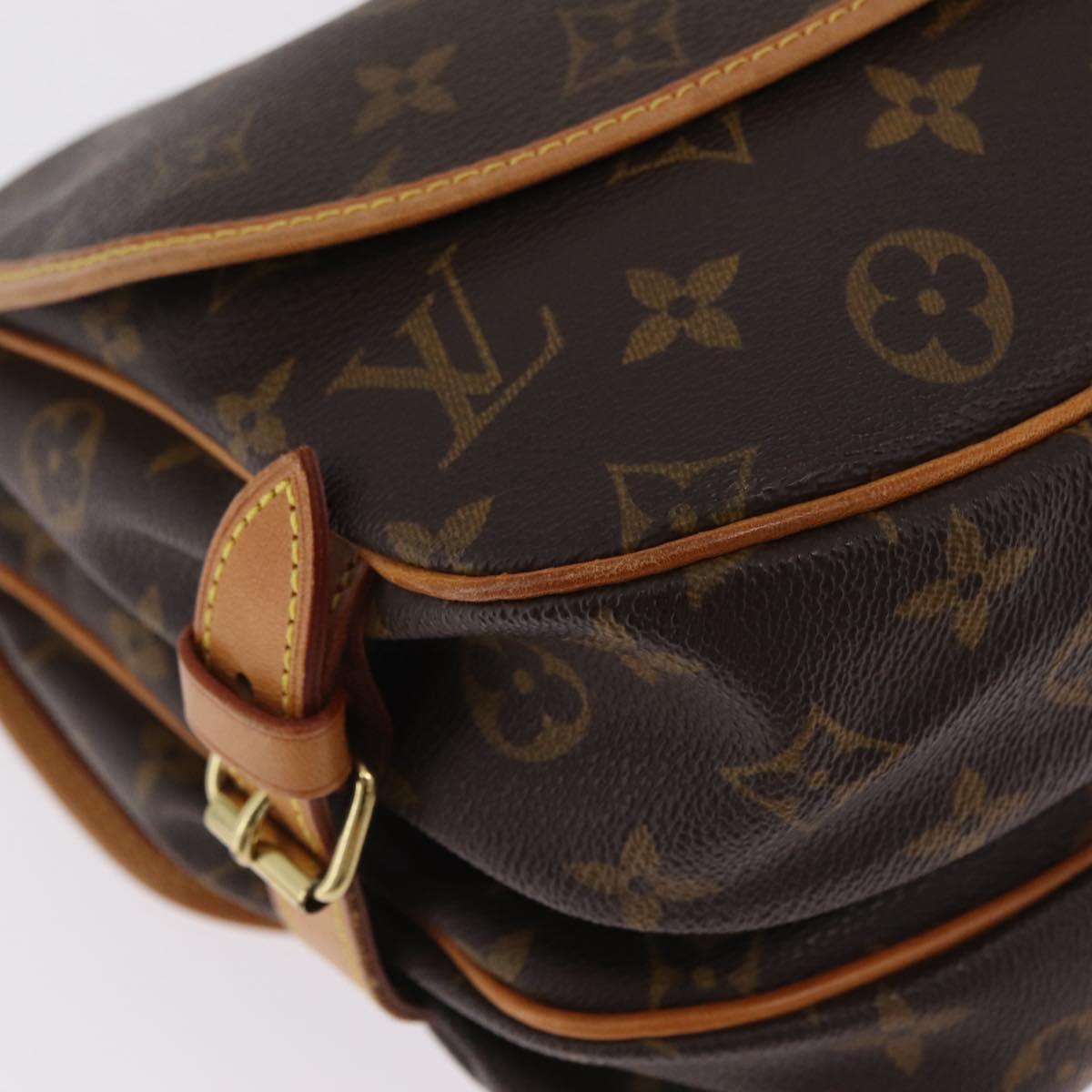 LOUIS VUITTON Monogram Saumur 30 Shoulder Bag M42256 LV Auth am12749V