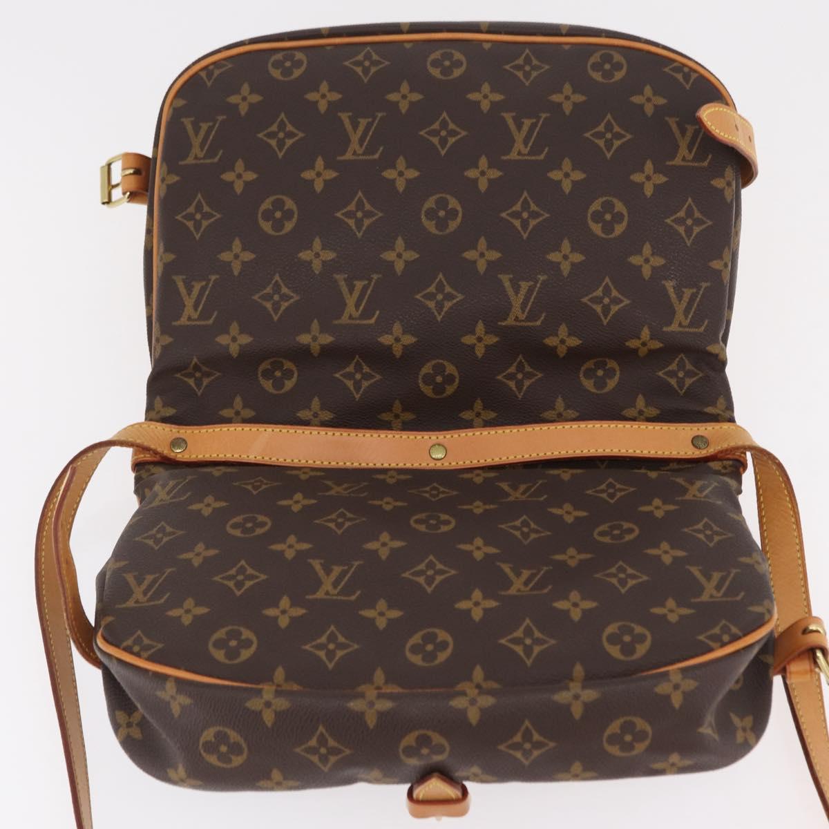 LOUIS VUITTON Monogram Saumur 30 Shoulder Bag M42256 LV Auth am12749V