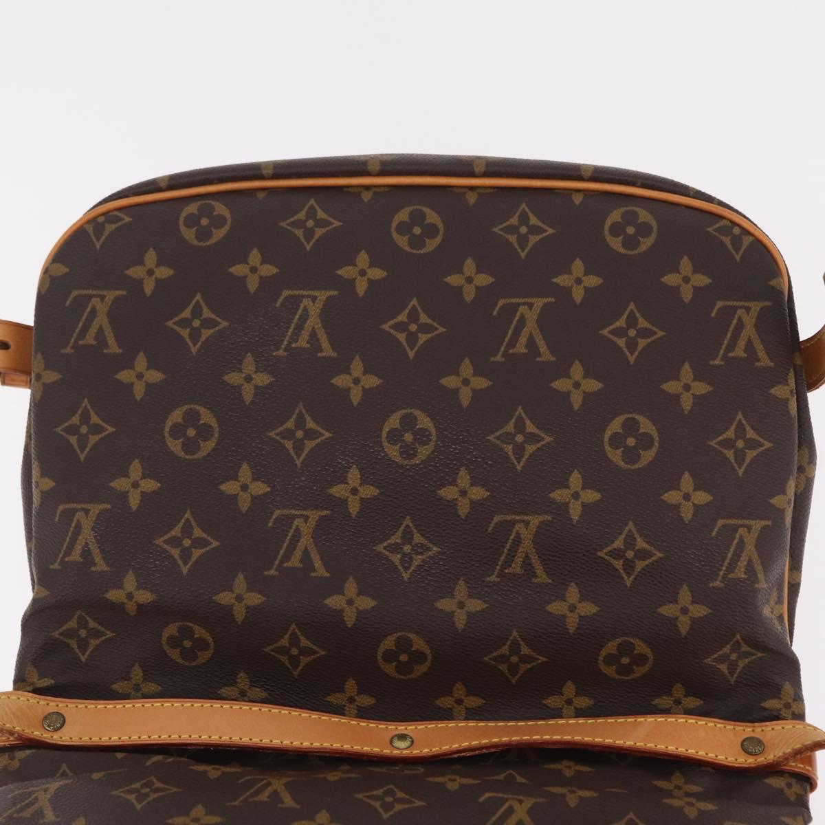 LOUIS VUITTON Monogram Saumur 30 Shoulder Bag M42256 LV Auth am12749V