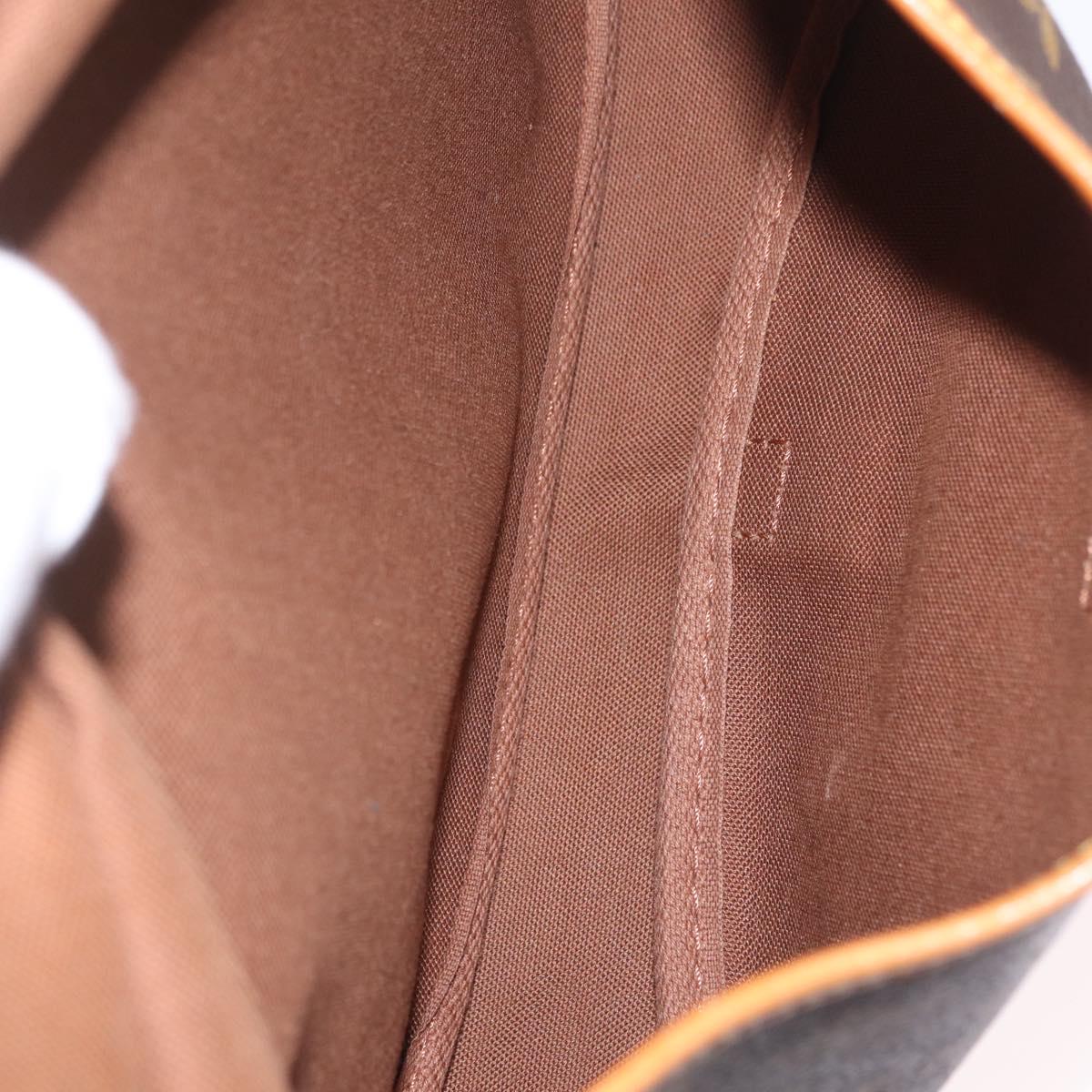 LOUIS VUITTON Monogram Saumur 30 Shoulder Bag M42256 LV Auth am12749V