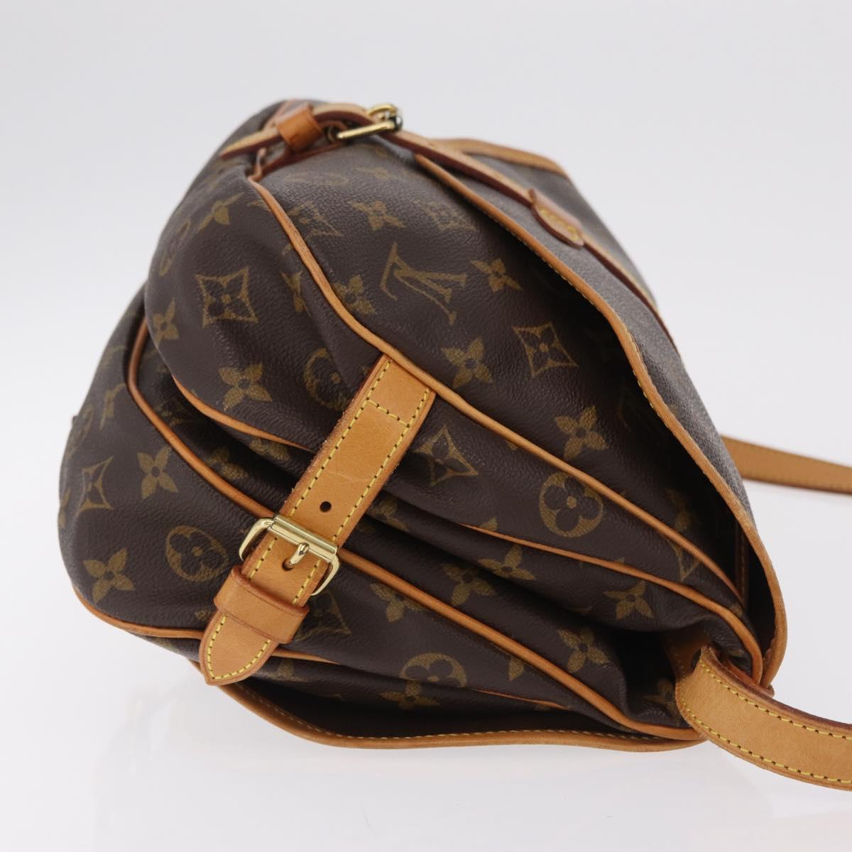 LOUIS VUITTON Monogram Saumur 30 Shoulder Bag M42256 LV Auth am12749V