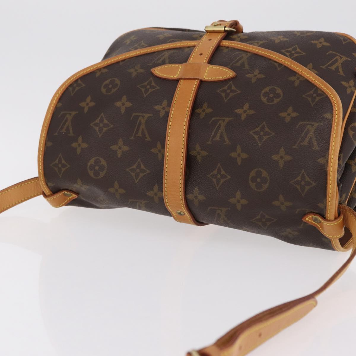LOUIS VUITTON Monogram Saumur 30 Shoulder Bag M42256 LV Auth am12749V