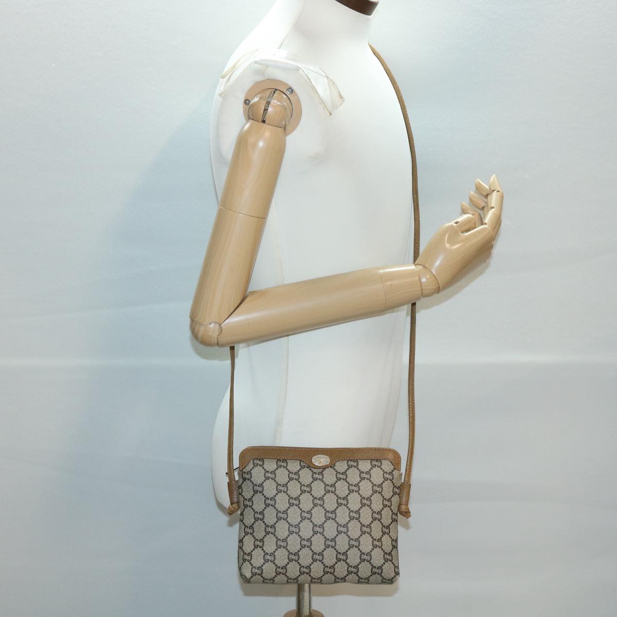 GUCCI GG Plus Canvas Tote Bag Beige Auth am3302