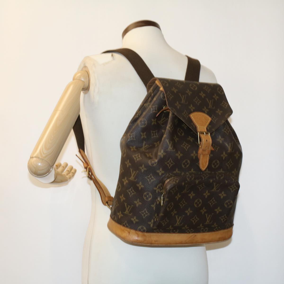 LOUIS VUITTON Monogram Montsouris GM Backpack M51135 LV Auth am3430