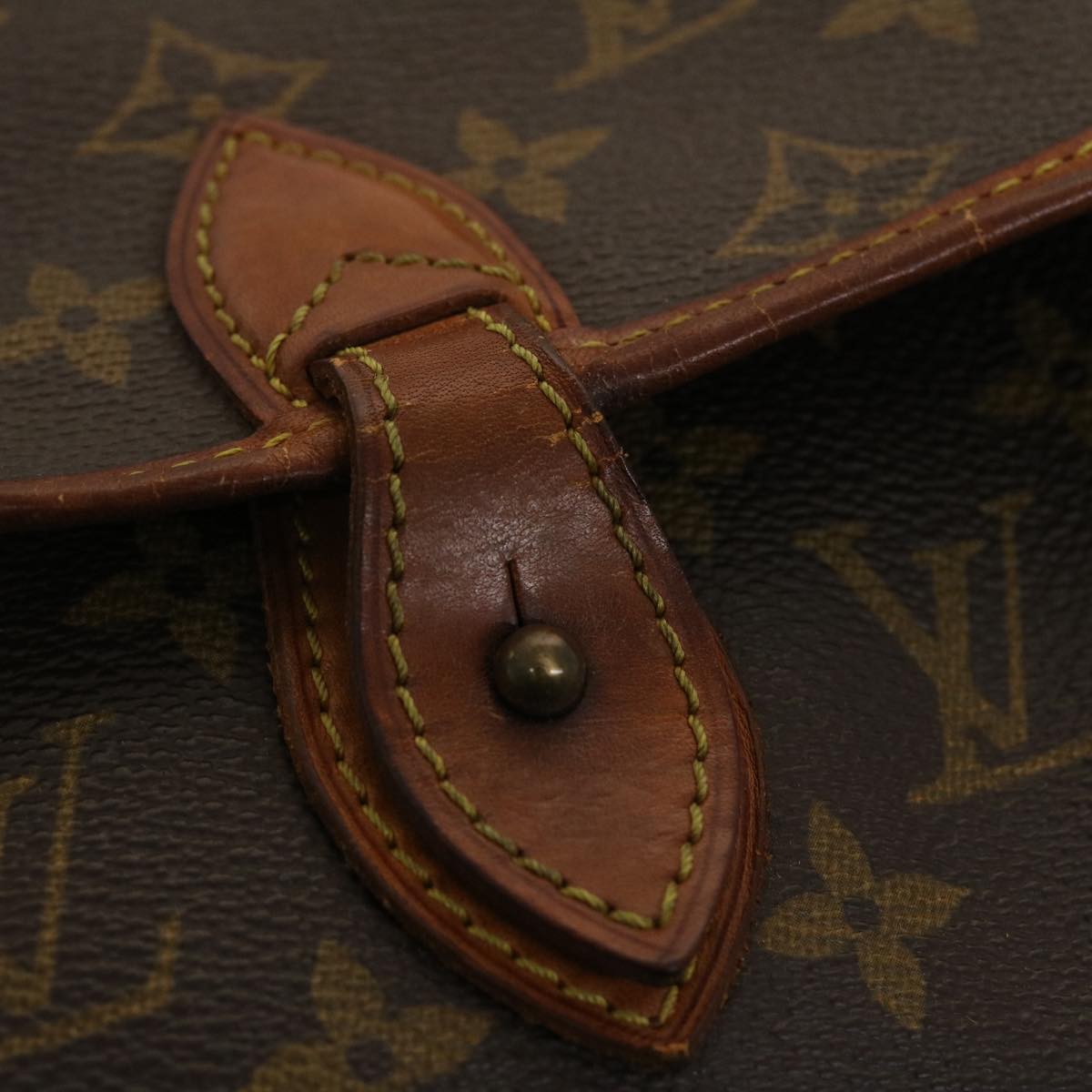 LOUIS VUITTON Monogram Gibeciere MM Shoulder Bag M42247 LV Auth am4560