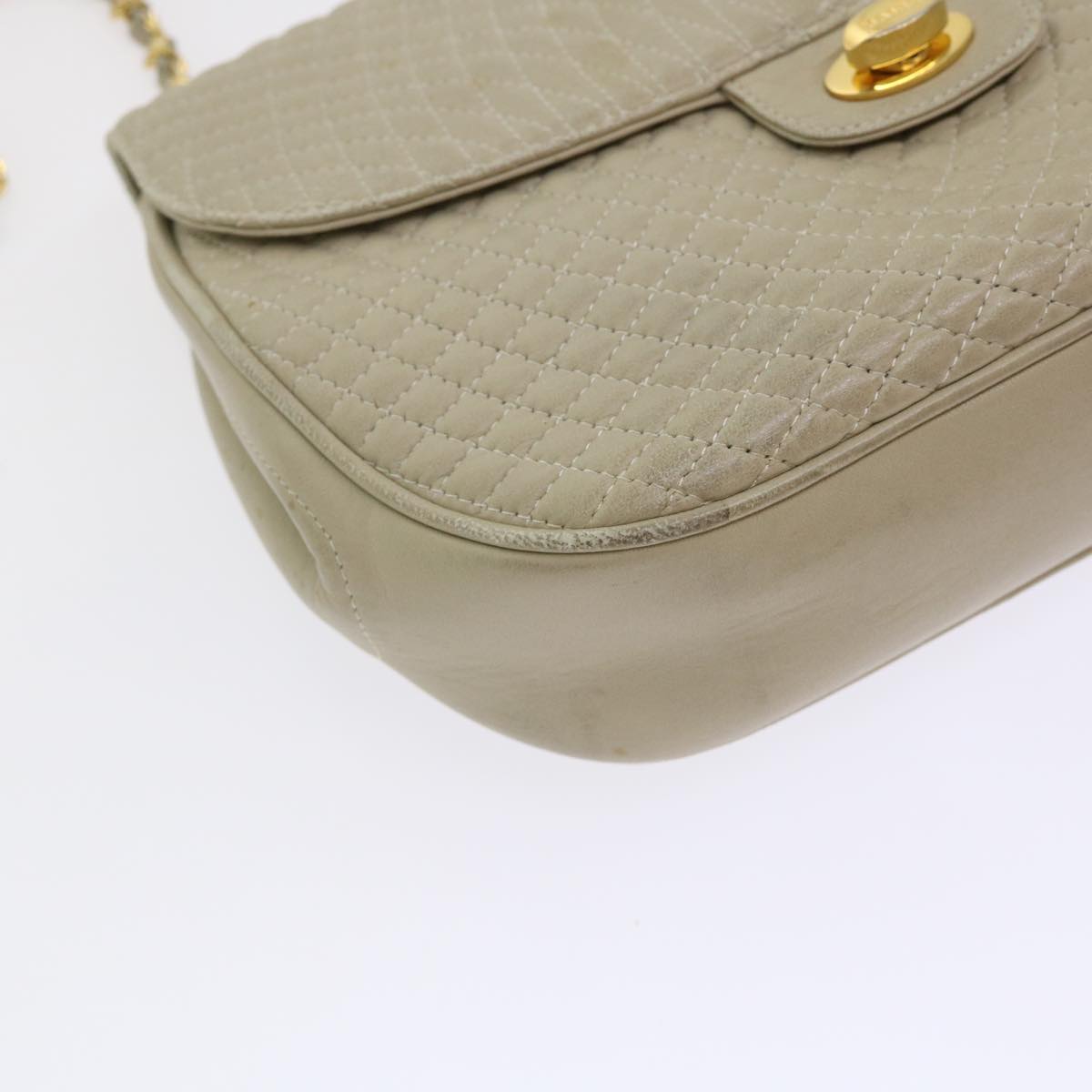 BALLY Quilted Chain Shoulder Bag Leather Beige Auth am4581