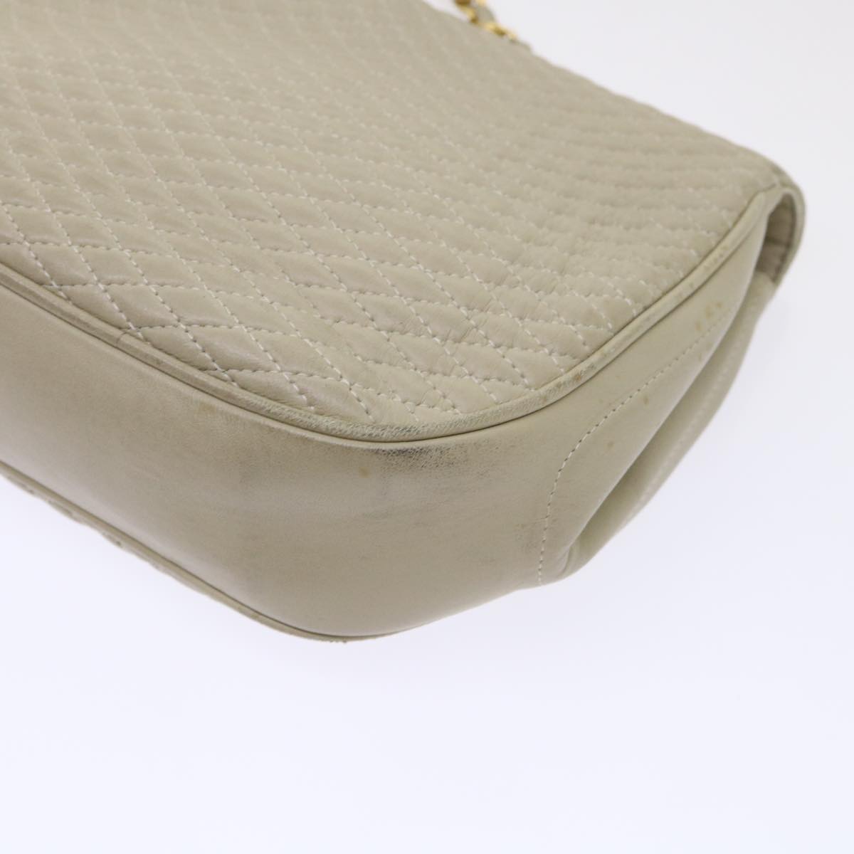 BALLY Quilted Chain Shoulder Bag Leather Beige Auth am4581