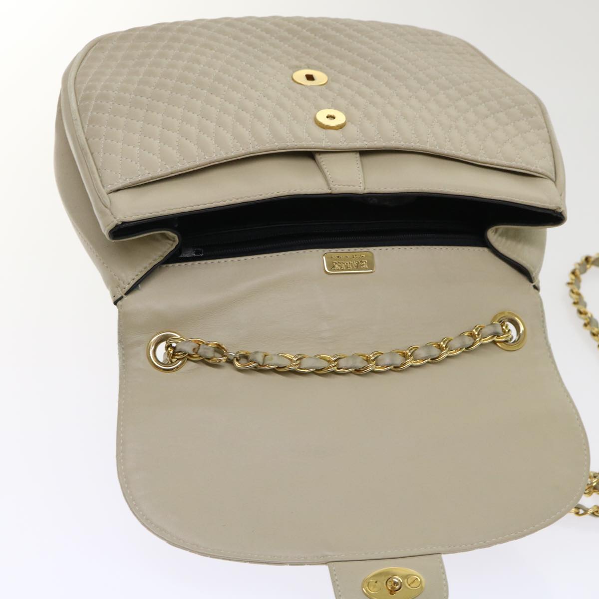 BALLY Quilted Chain Shoulder Bag Leather Beige Auth am4581