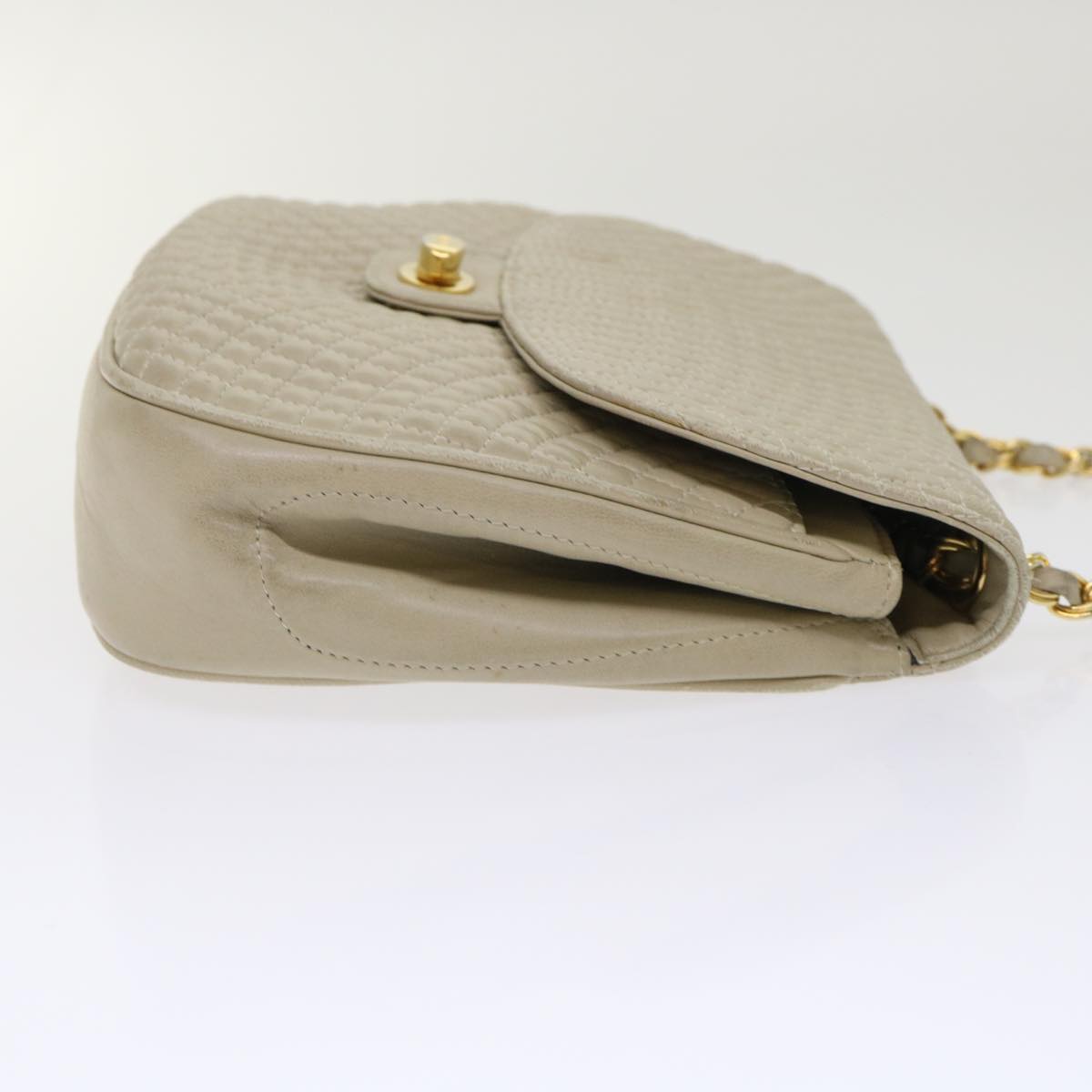 BALLY Quilted Chain Shoulder Bag Leather Beige Auth am4581