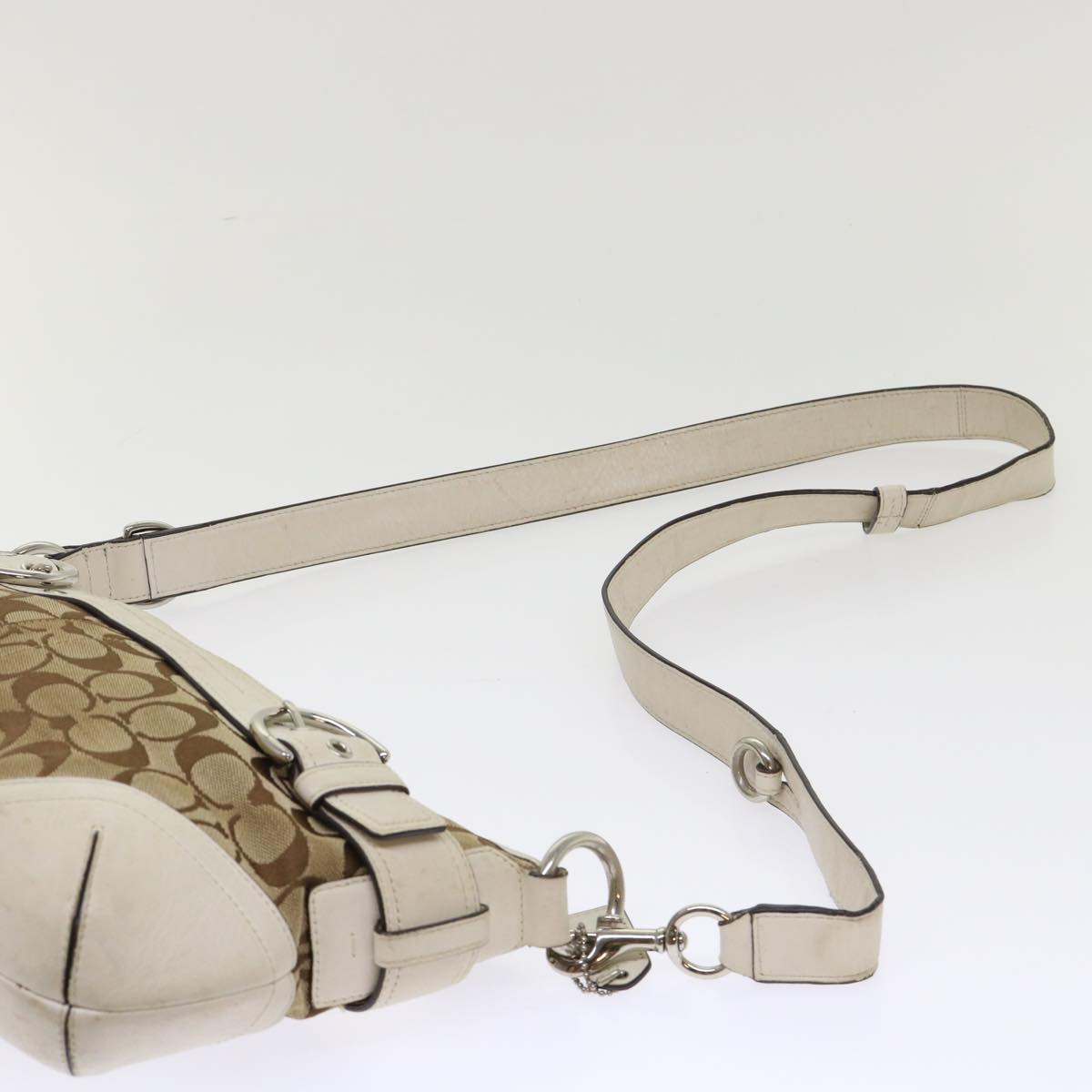 Coach Signature Shoulder Bag Canvas Leather Beige Auth am4603